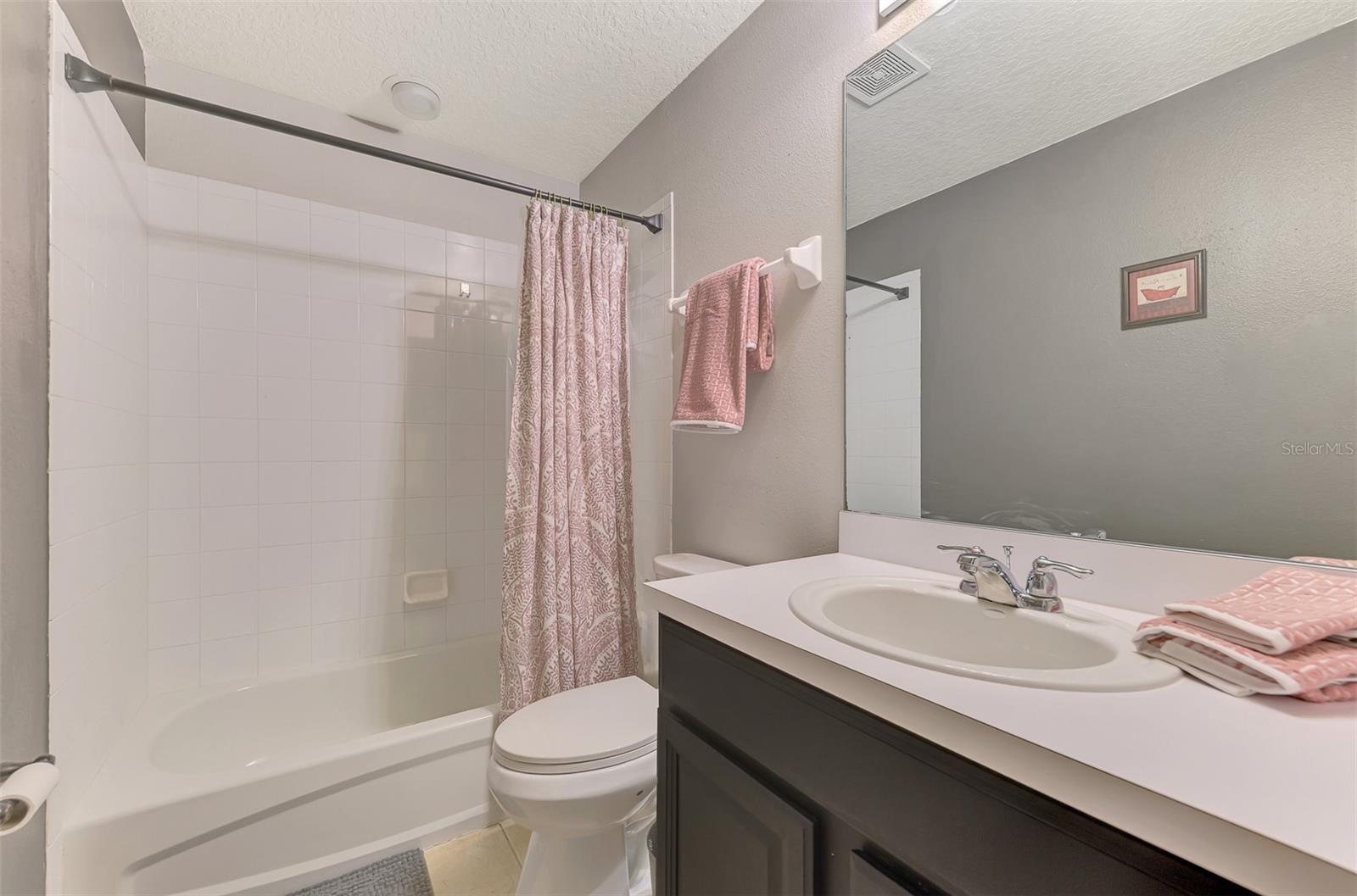 THE TWNHMS AT LIGHTHOUSE COVE I - Residential