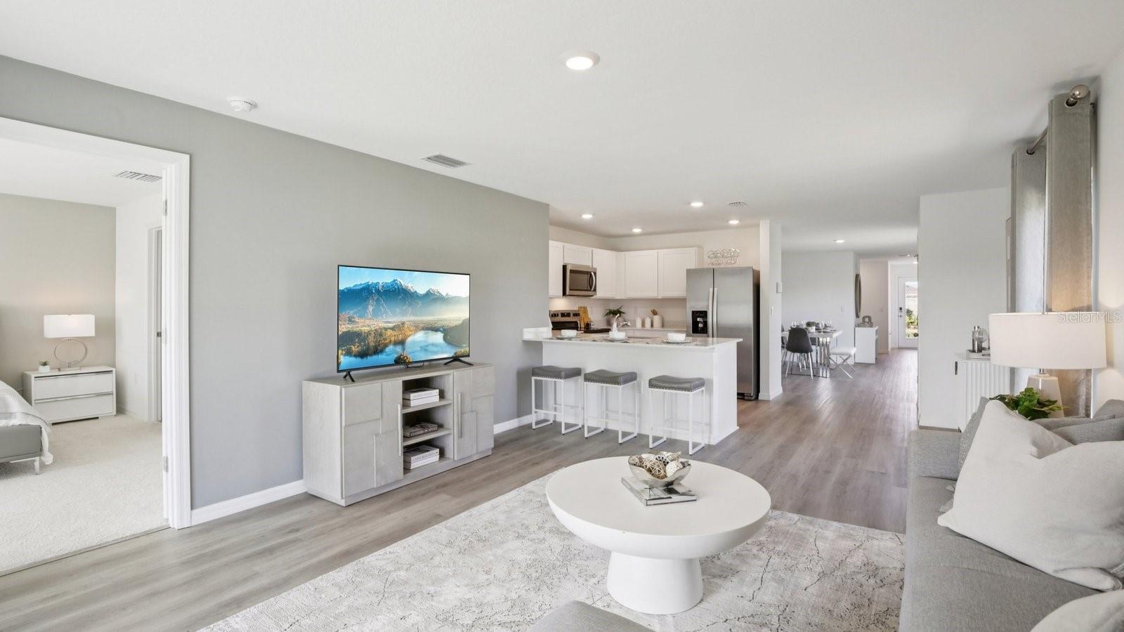 NORTHRIDGE - Residential