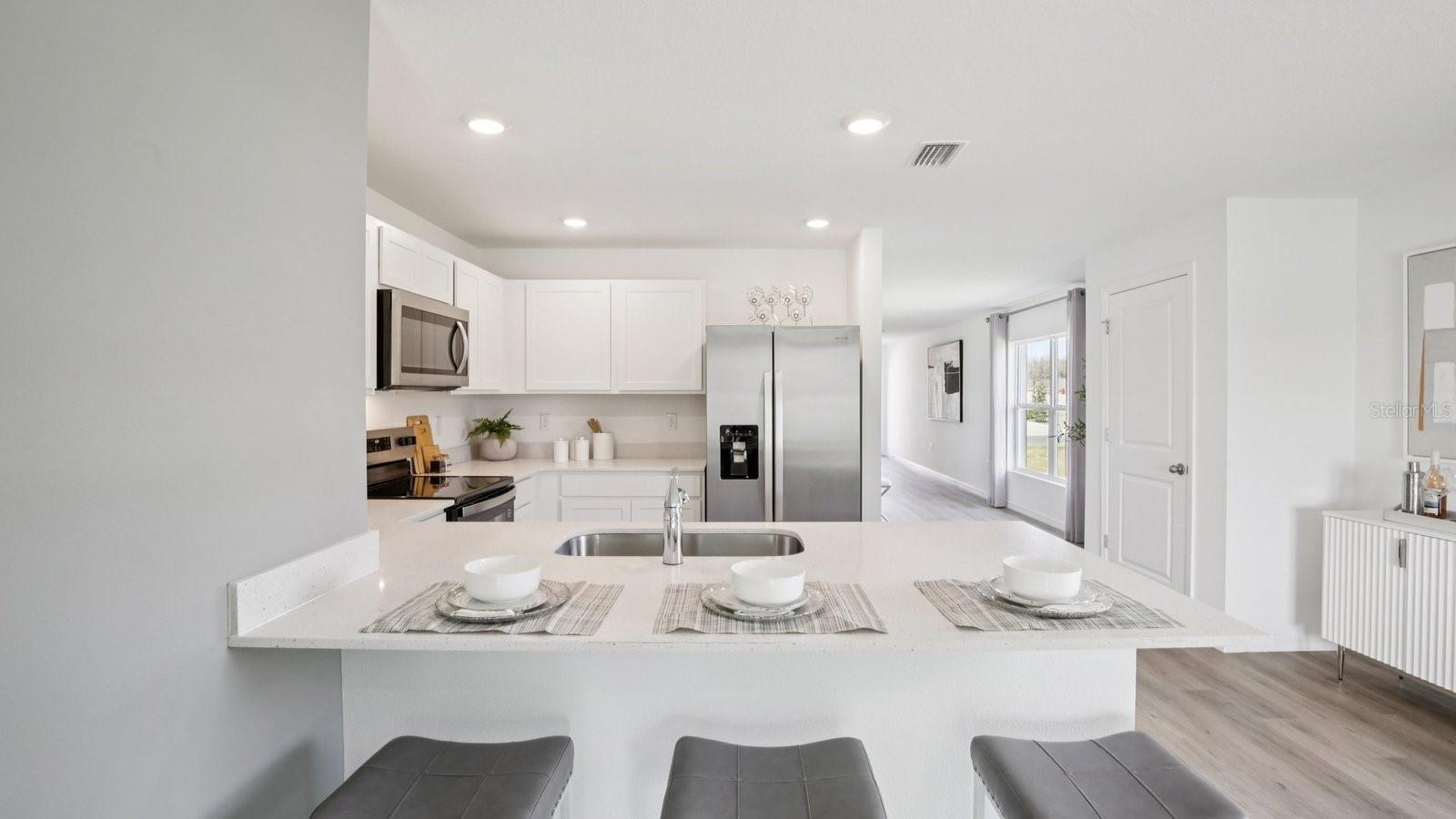 NORTHRIDGE - Residential