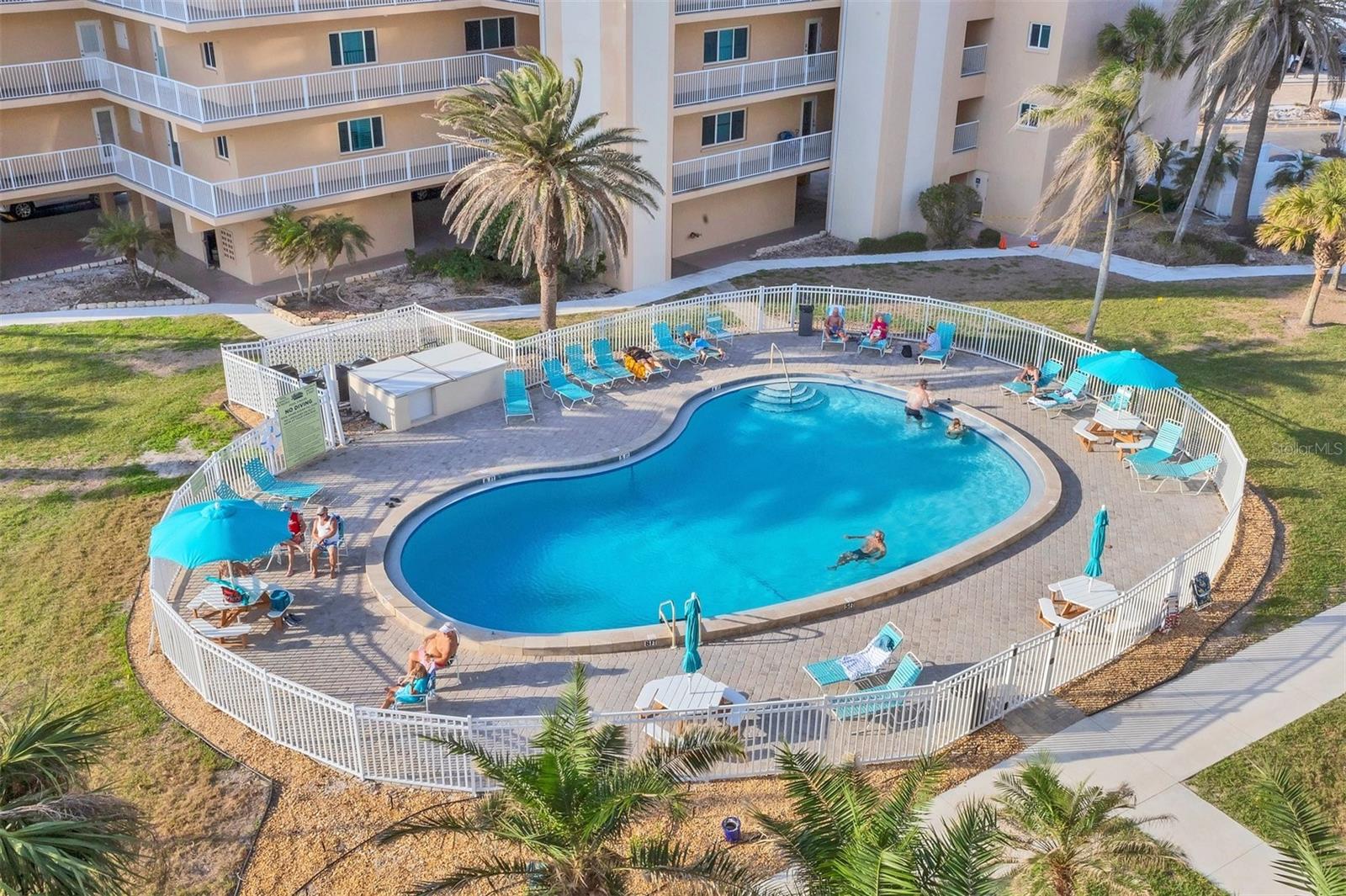 JAMAICA ROYALE - Residential