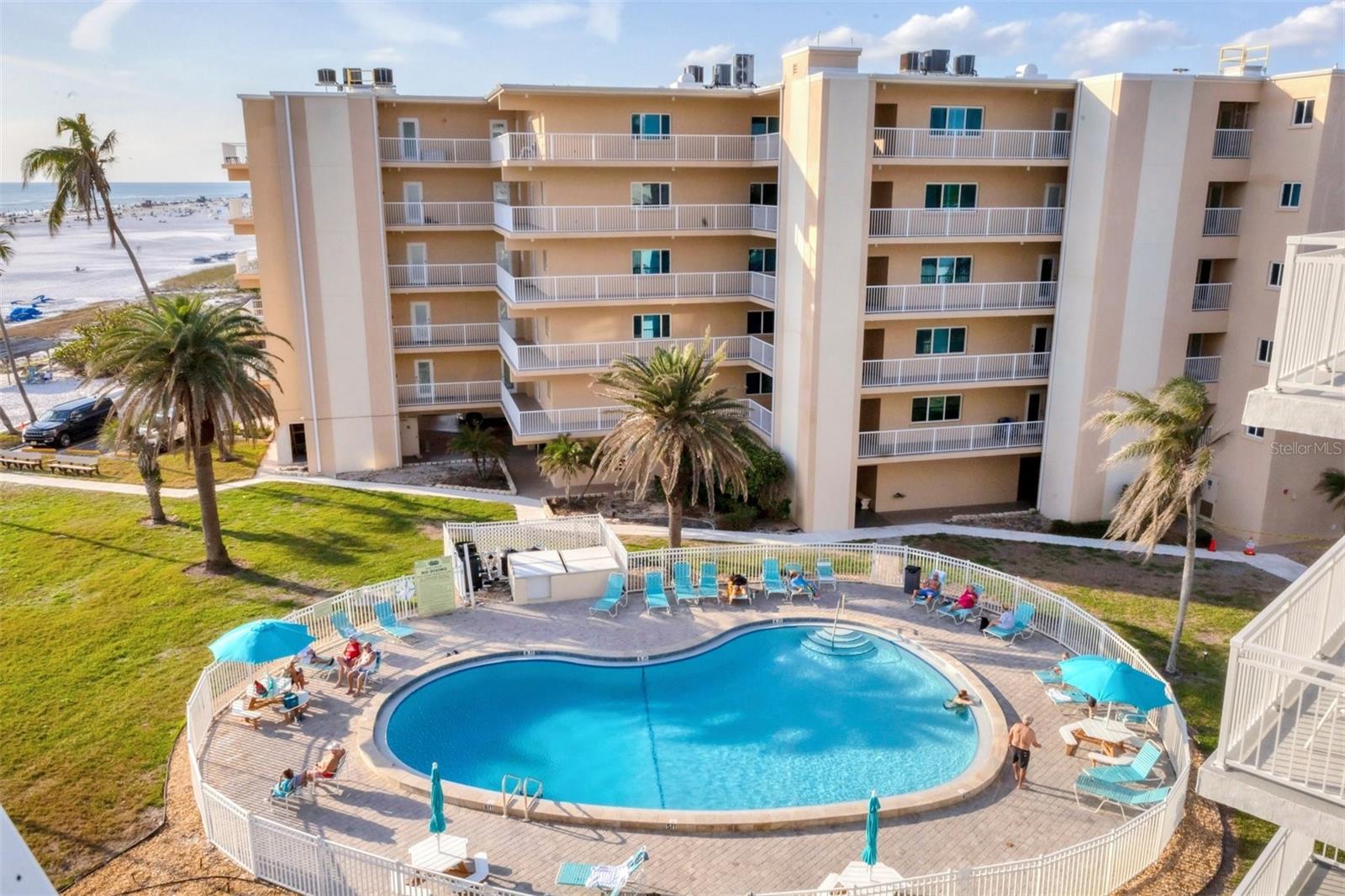 JAMAICA ROYALE - Residential