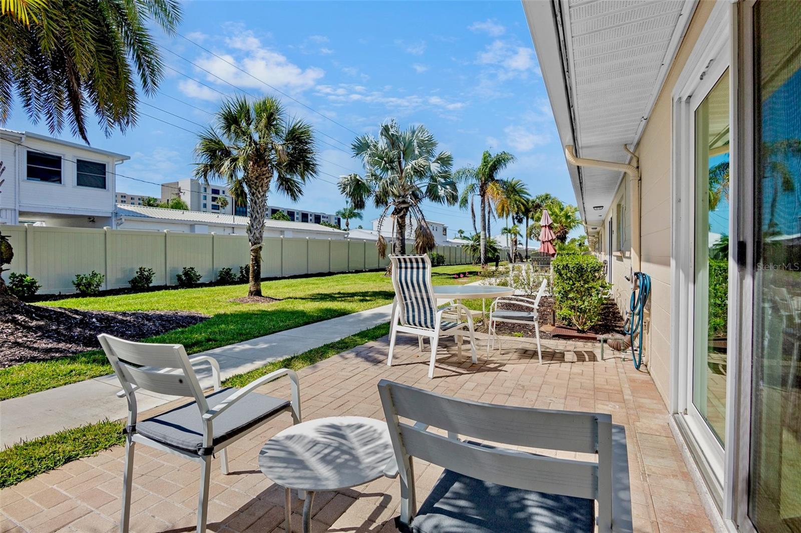 JAMAICA ROYALE - Residential
