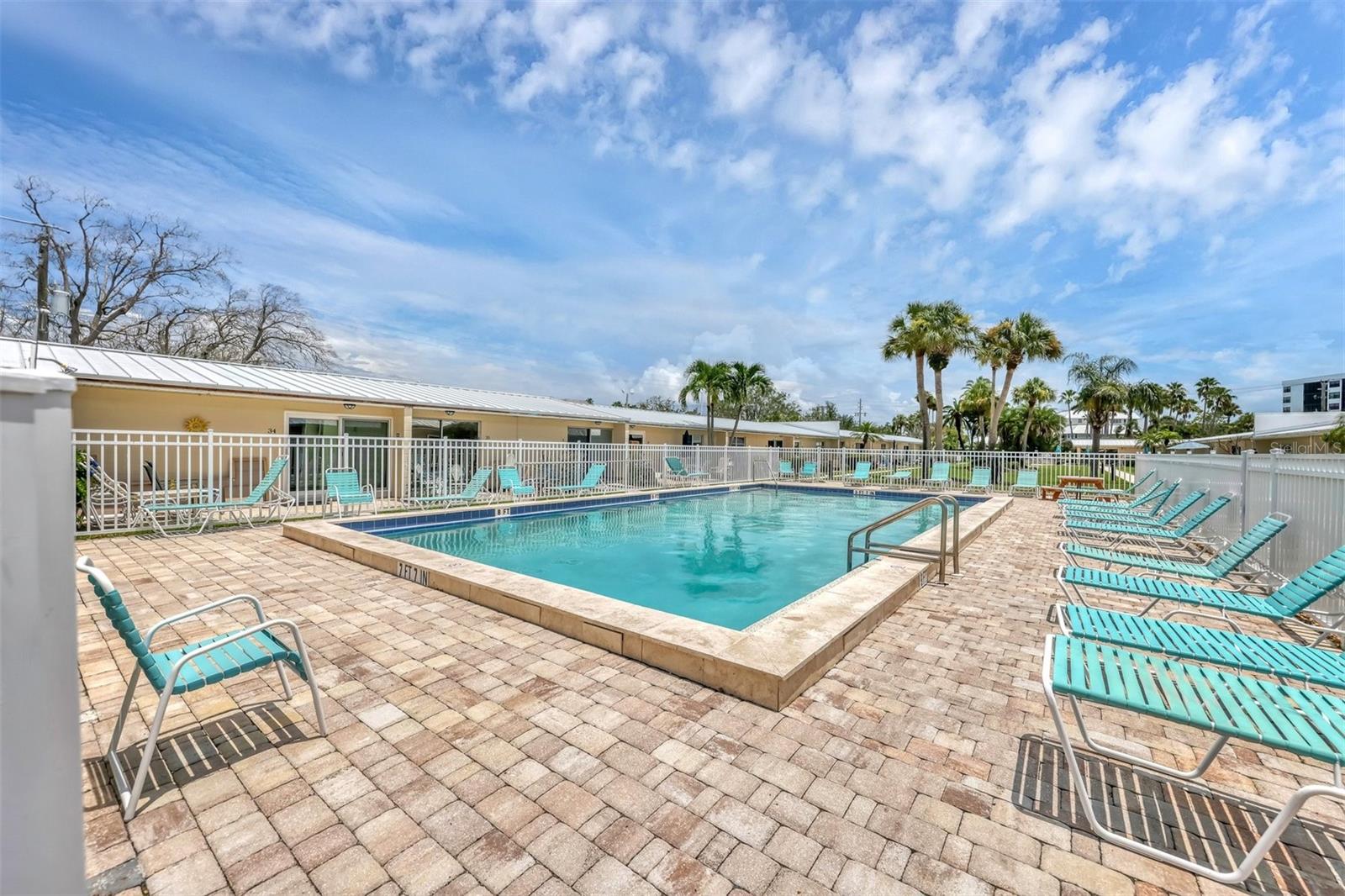 JAMAICA ROYALE - Residential