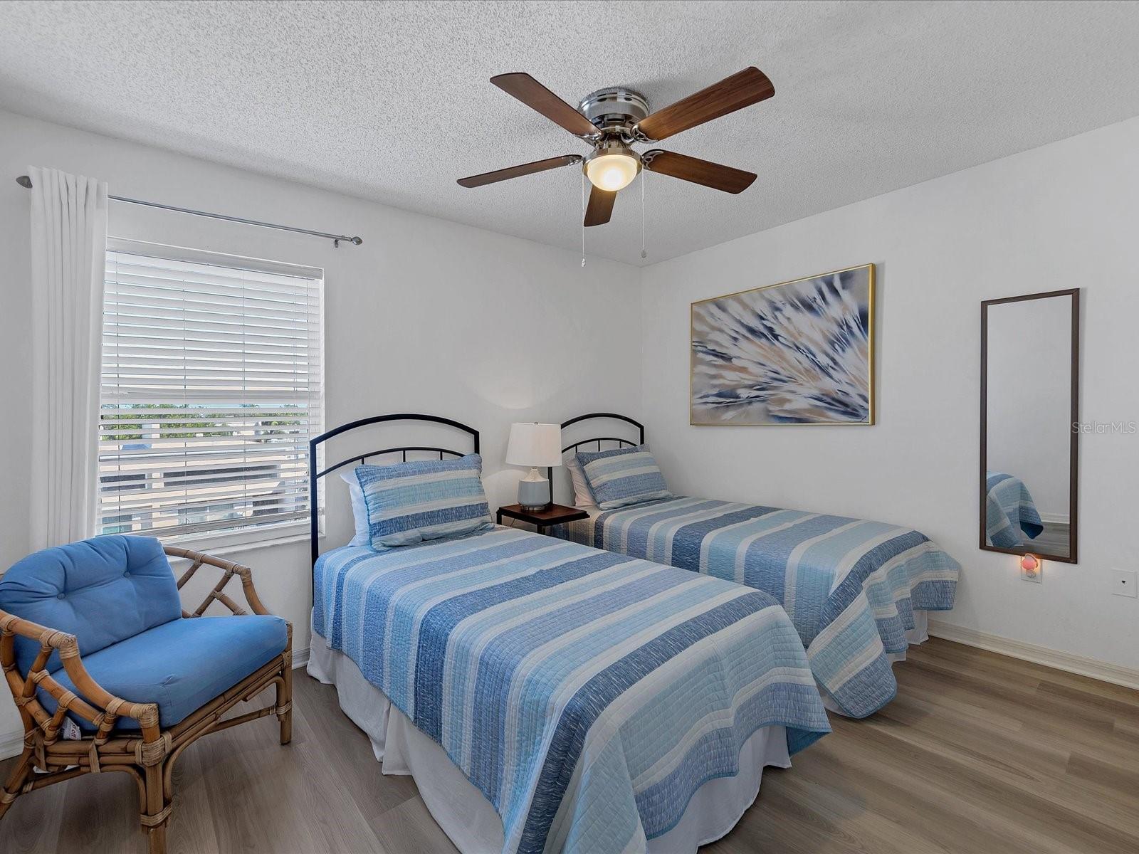 SANDY POINTE II - Residential