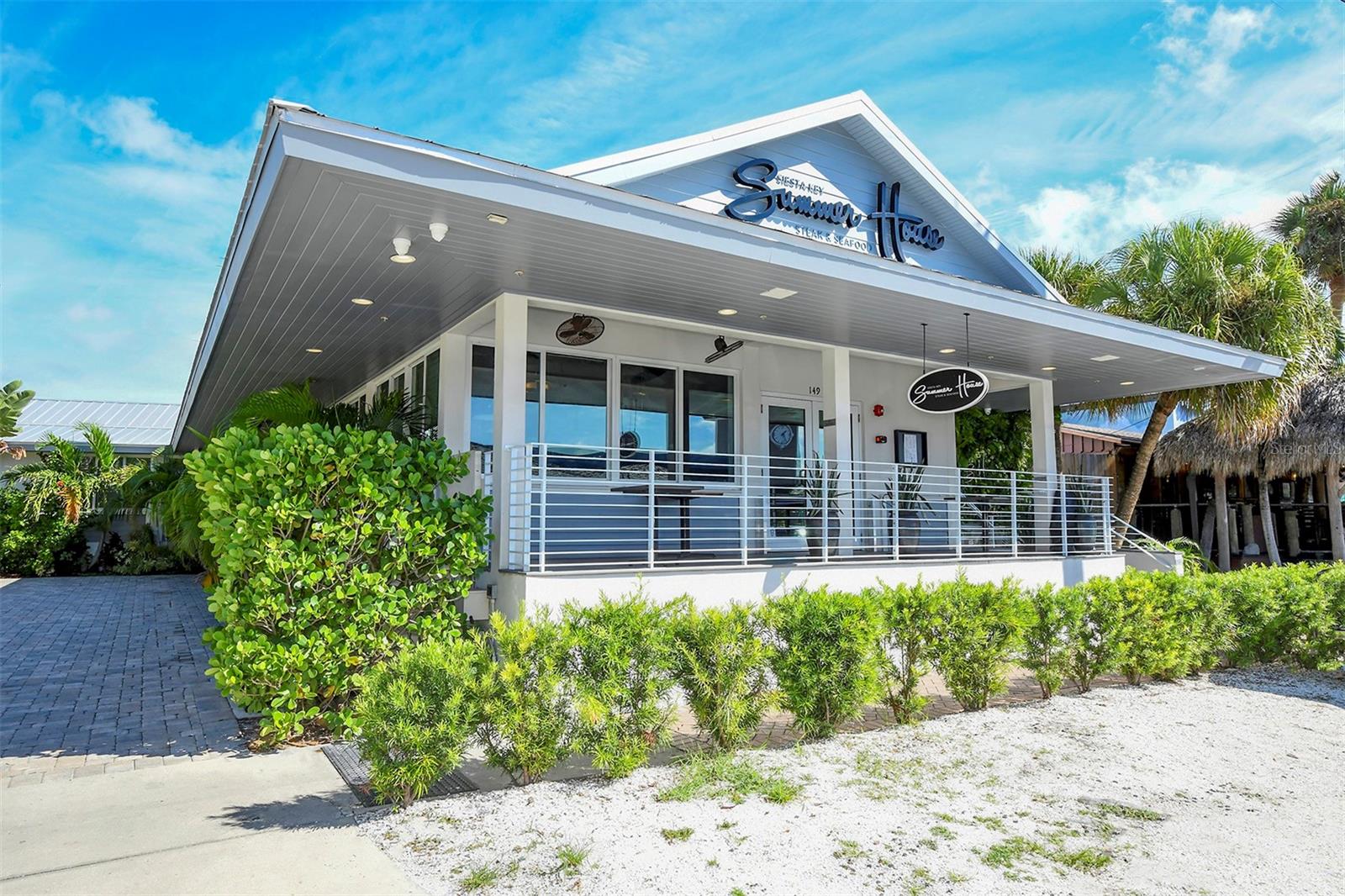 WHISPERING SANDS - Residential