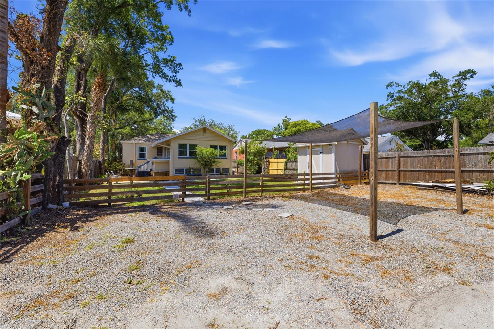 HAMPTON TERRACE - Residential