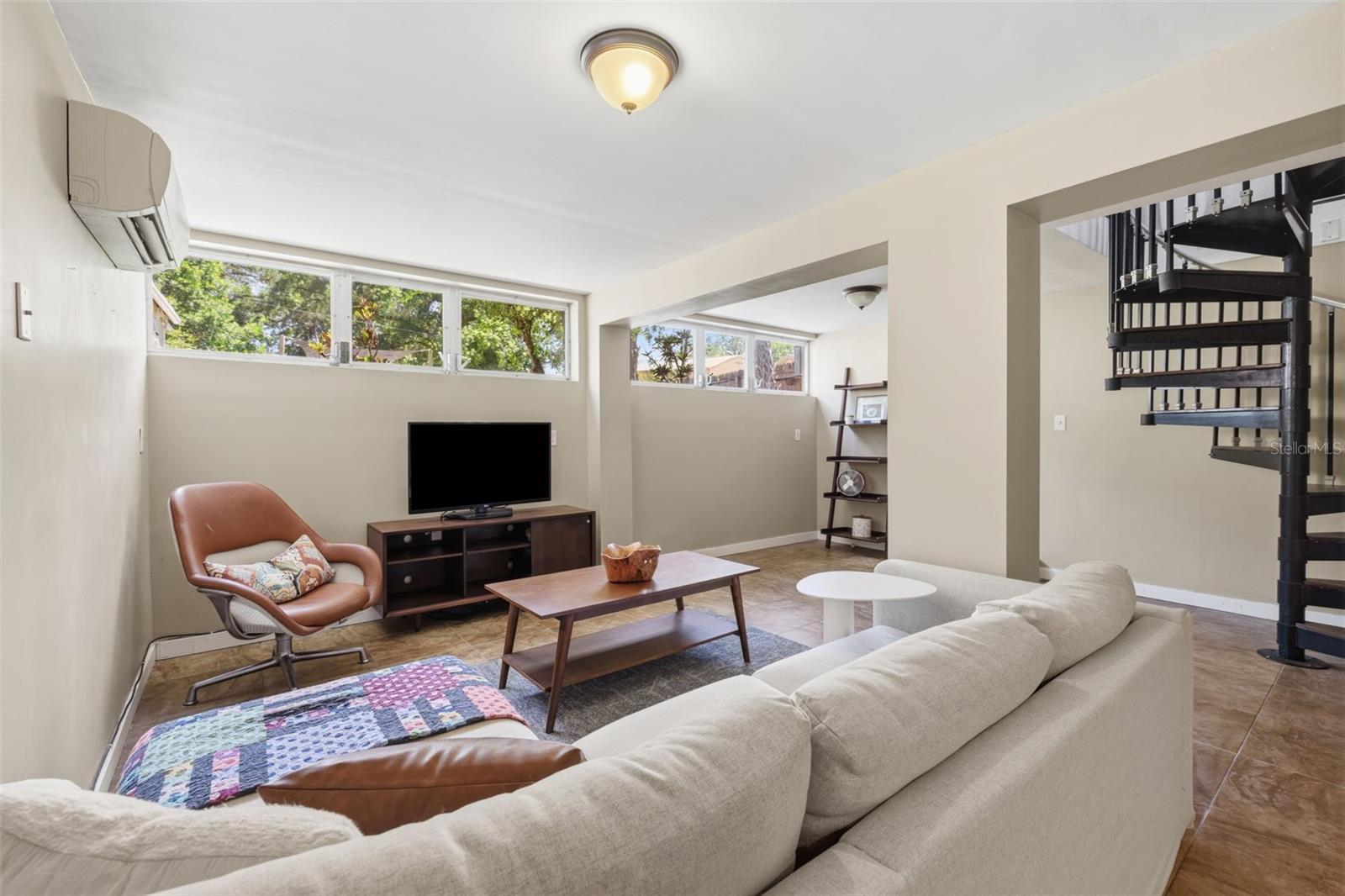 HAMPTON TERRACE - Residential
