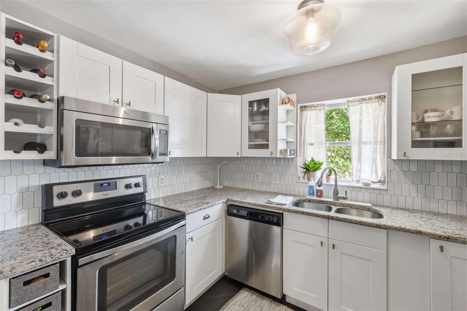 HAMPTON TERRACE - Residential
