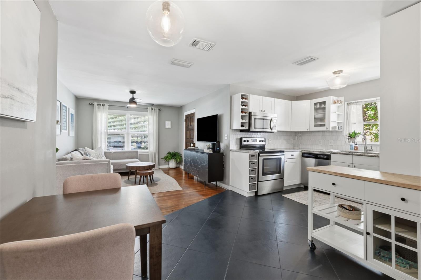 HAMPTON TERRACE - Residential