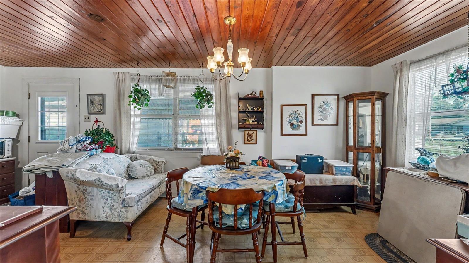 LAKEVIEW VILLAGE - Residential