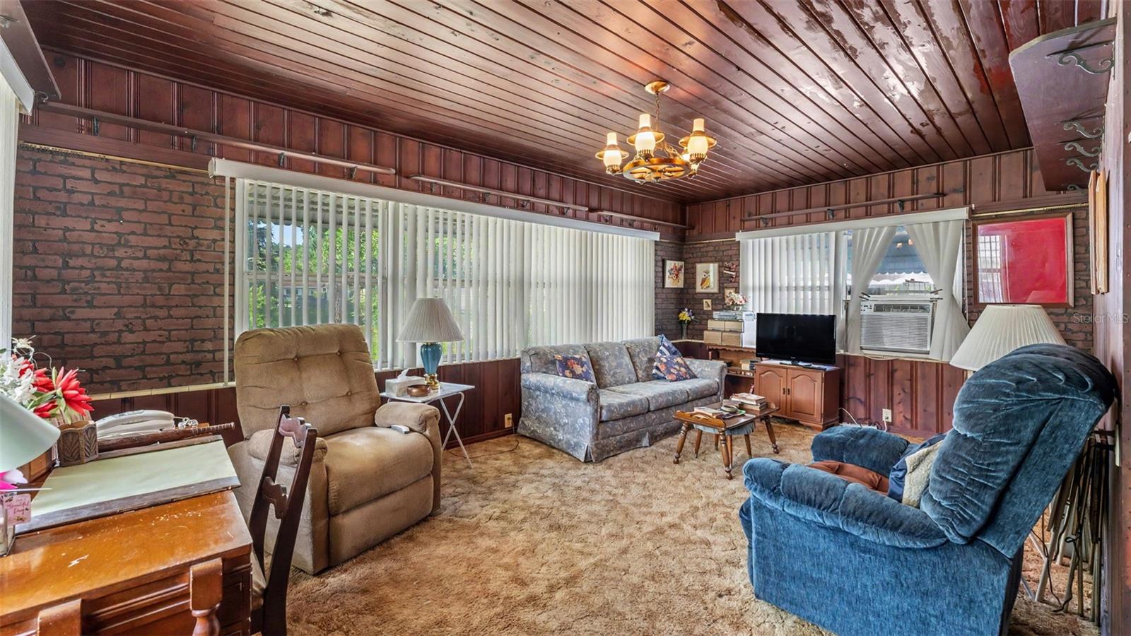 LAKEVIEW VILLAGE - Residential