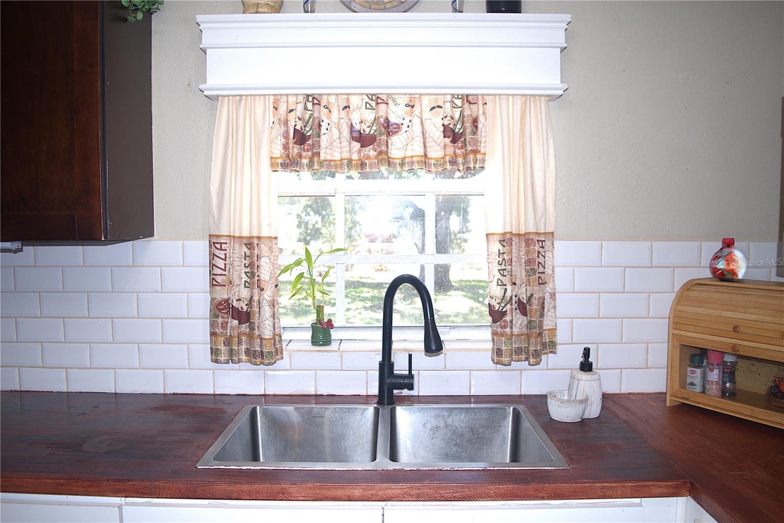 SUNSHINE ESTATES - Residential