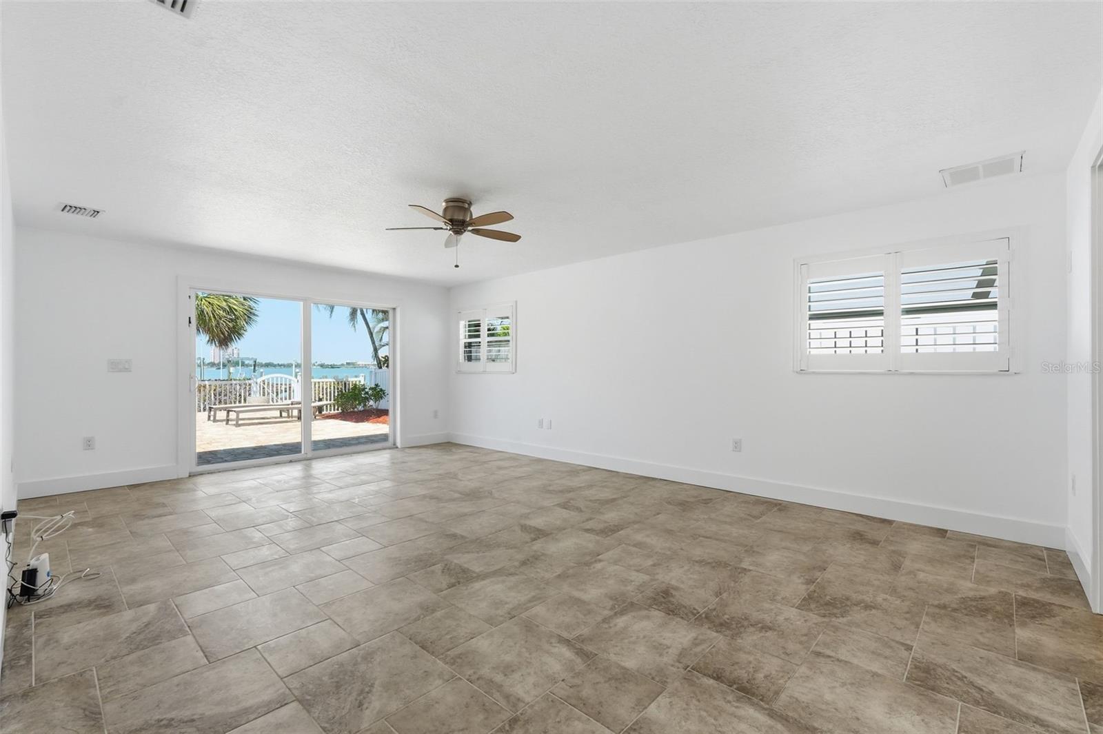 THREE PALMS POINT - Residential