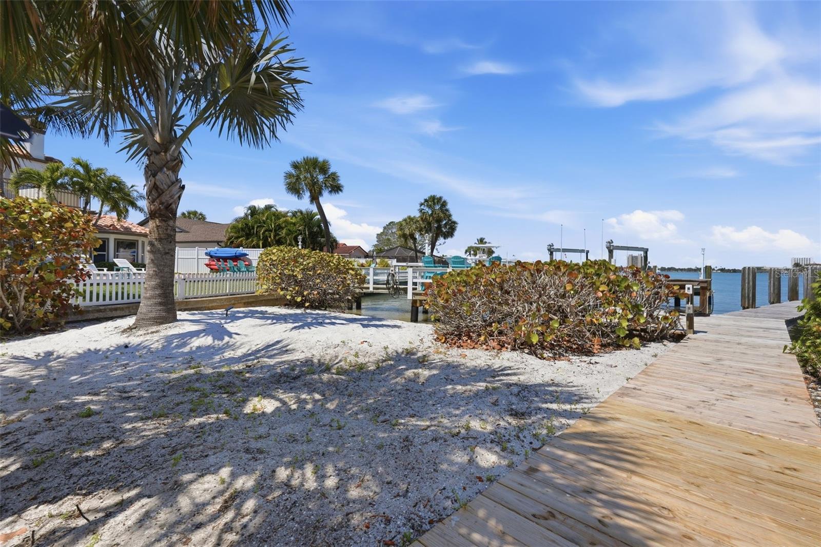 THREE PALMS POINT - Residential