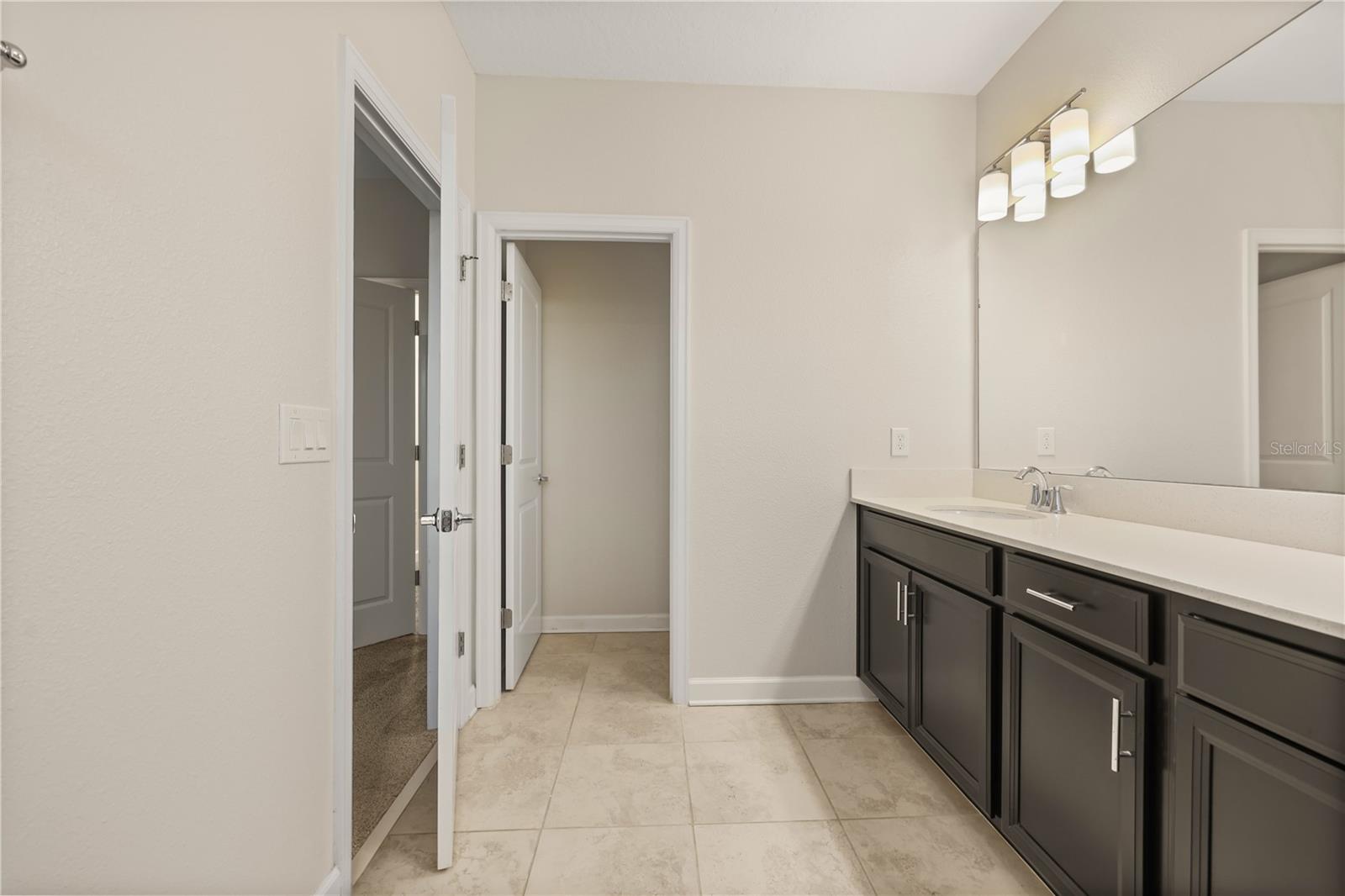 STOREY LAKE TRACT K PB 26 PGS 28-32 LOT 137 - Residential