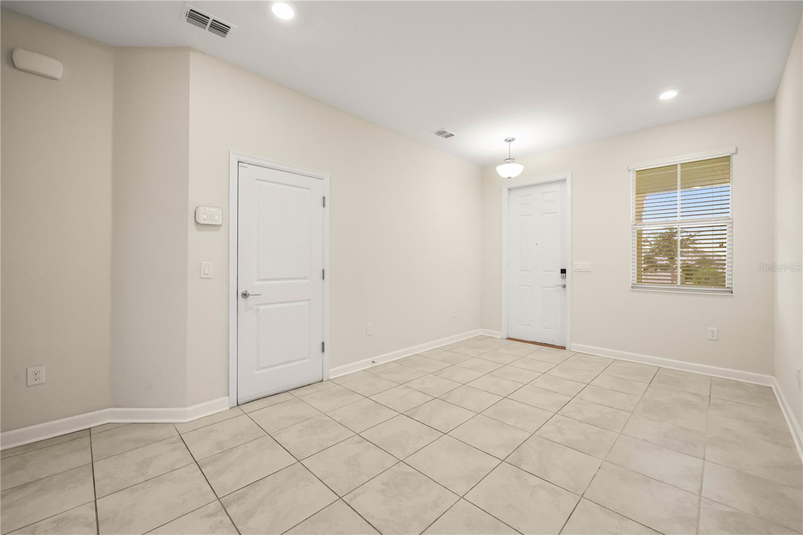 STOREY LAKE TRACT K PB 26 PGS 28-32 LOT 137 - Residential