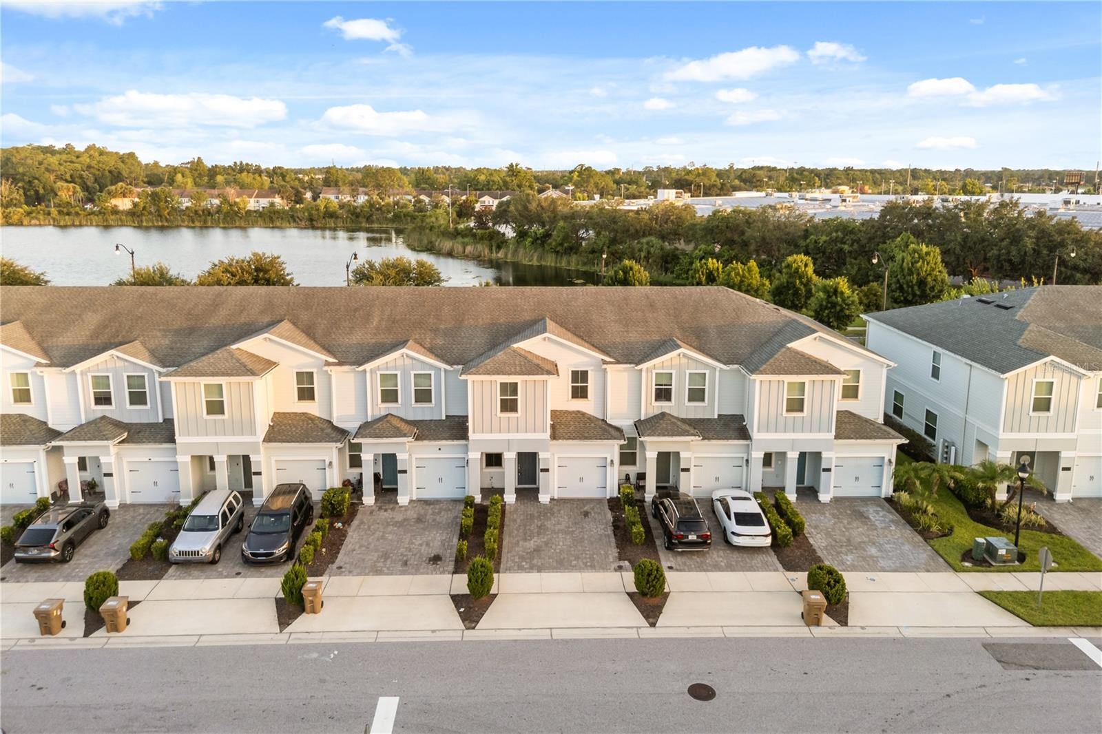 STOREY LAKE TRACT K PB 26 PGS 28-32 LOT 137 - Residential