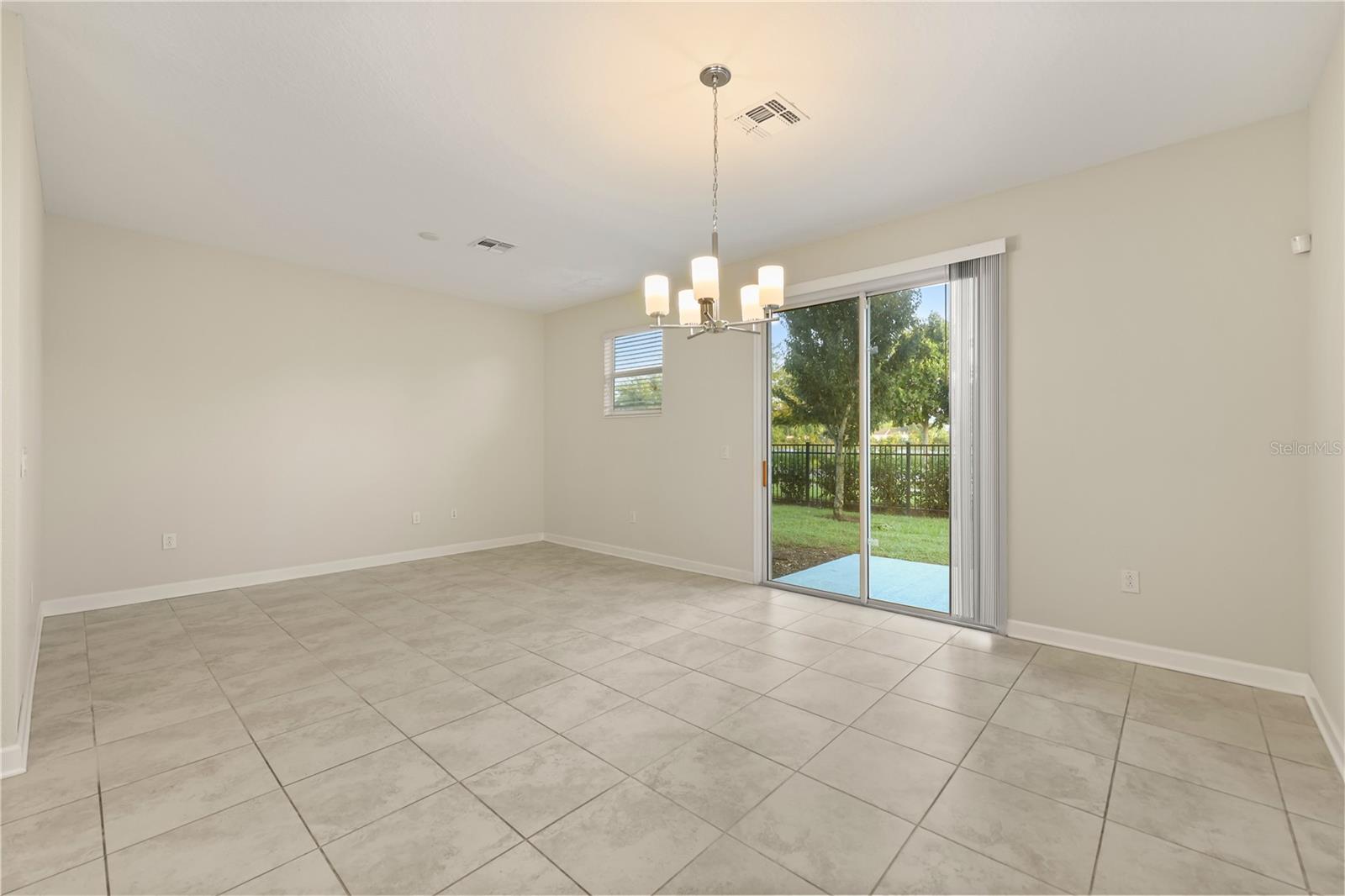 STOREY LAKE TRACT K PB 26 PGS 28-32 LOT 137 - Residential