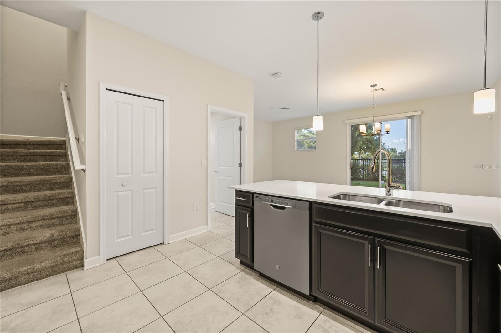 STOREY LAKE TRACT K PB 26 PGS 28-32 LOT 137 - Residential
