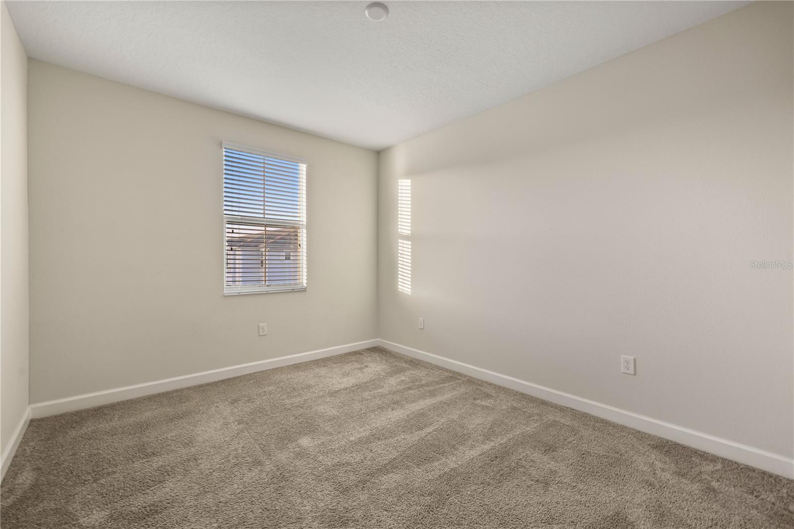 STOREY LAKE TRACT K PB 26 PGS 28-32 LOT 137 - Residential