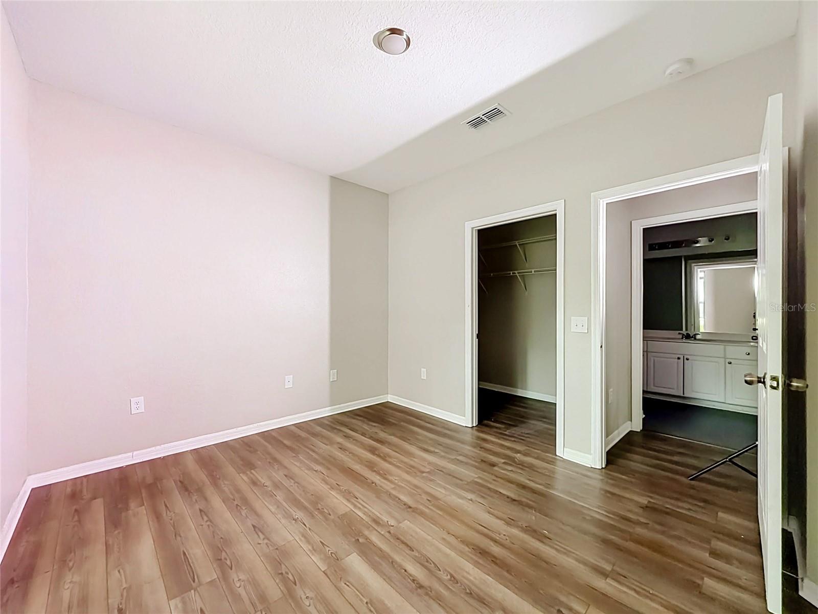 VILLAS AT SOUTHERN DUNES CONDO - Residential