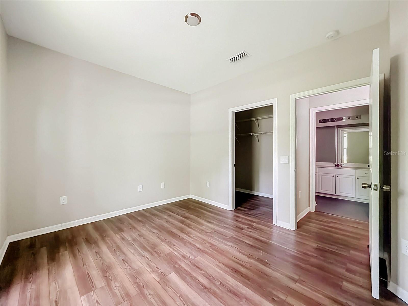 VILLAS AT SOUTHERN DUNES CONDO - Residential