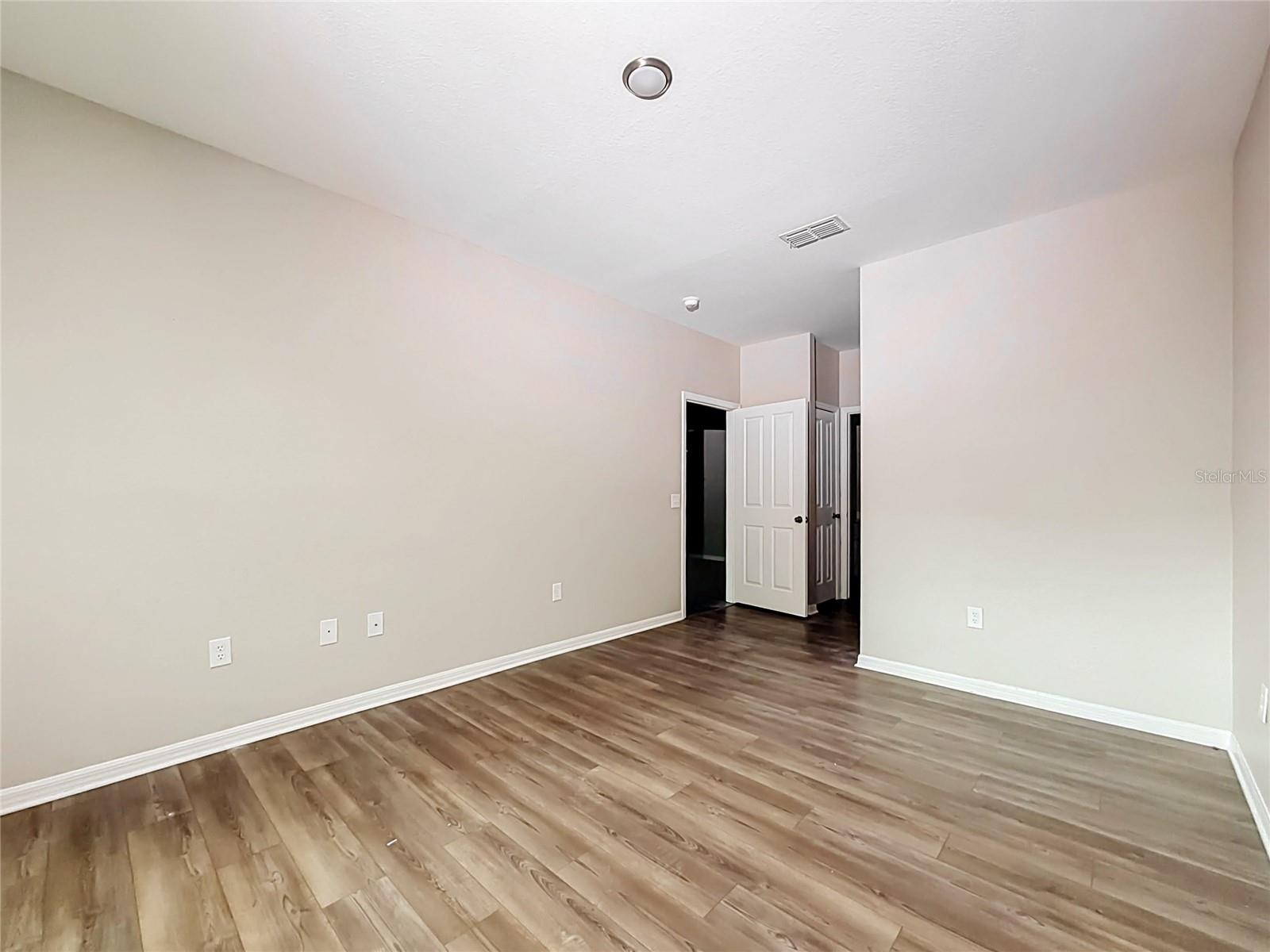 VILLAS AT SOUTHERN DUNES CONDO - Residential