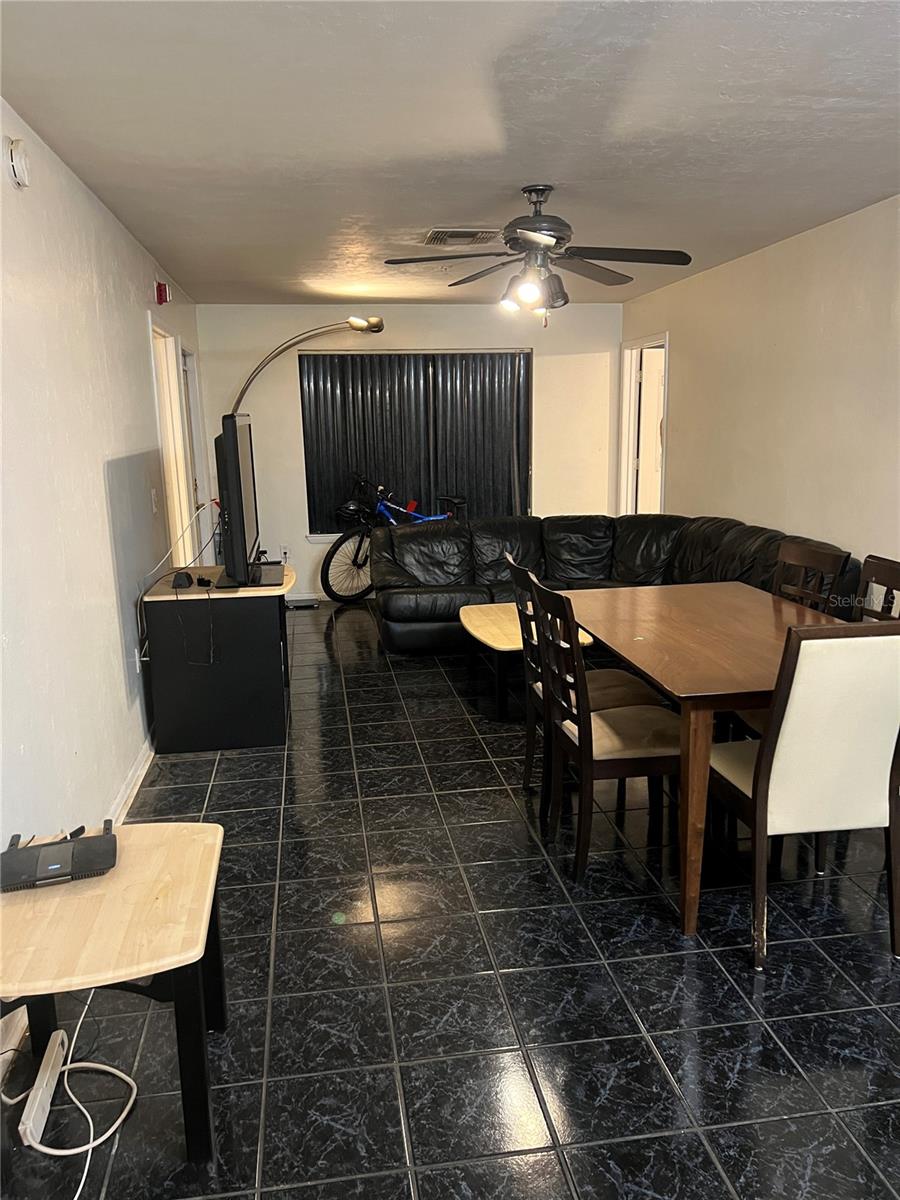 UNIV TERRACE W - Residential Lease