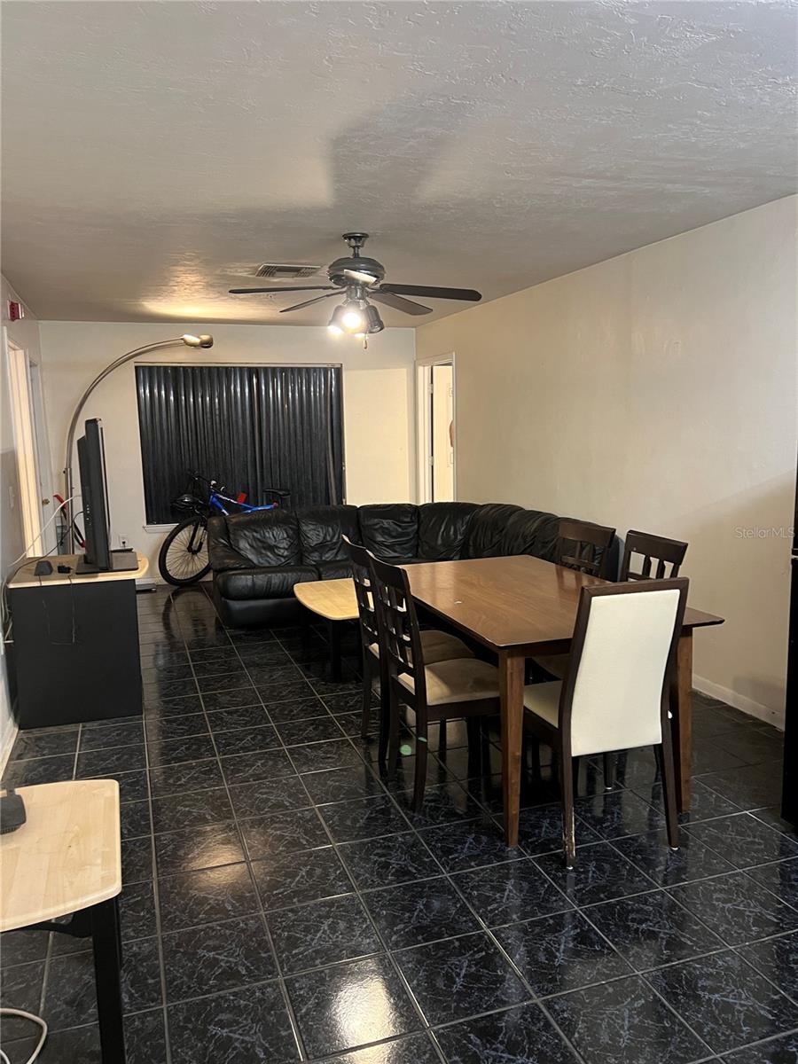 UNIV TERRACE W - Residential Lease