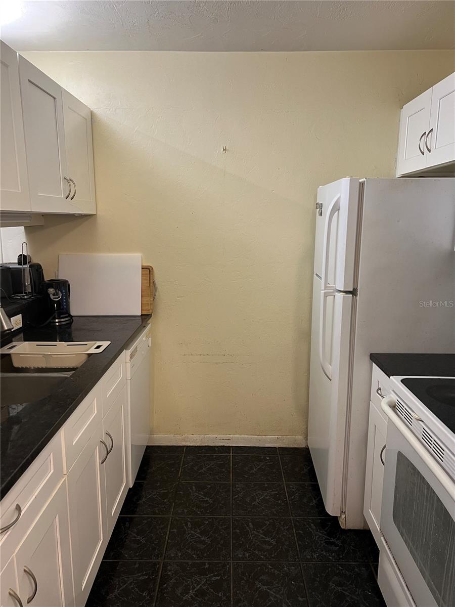 UNIV TERRACE W - Residential Lease