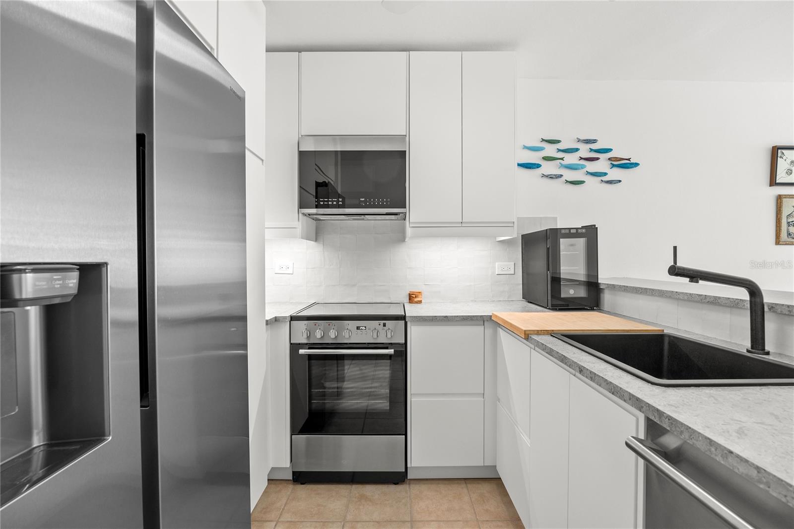HAUDIMAR BEACH APARTMENTS - Residential