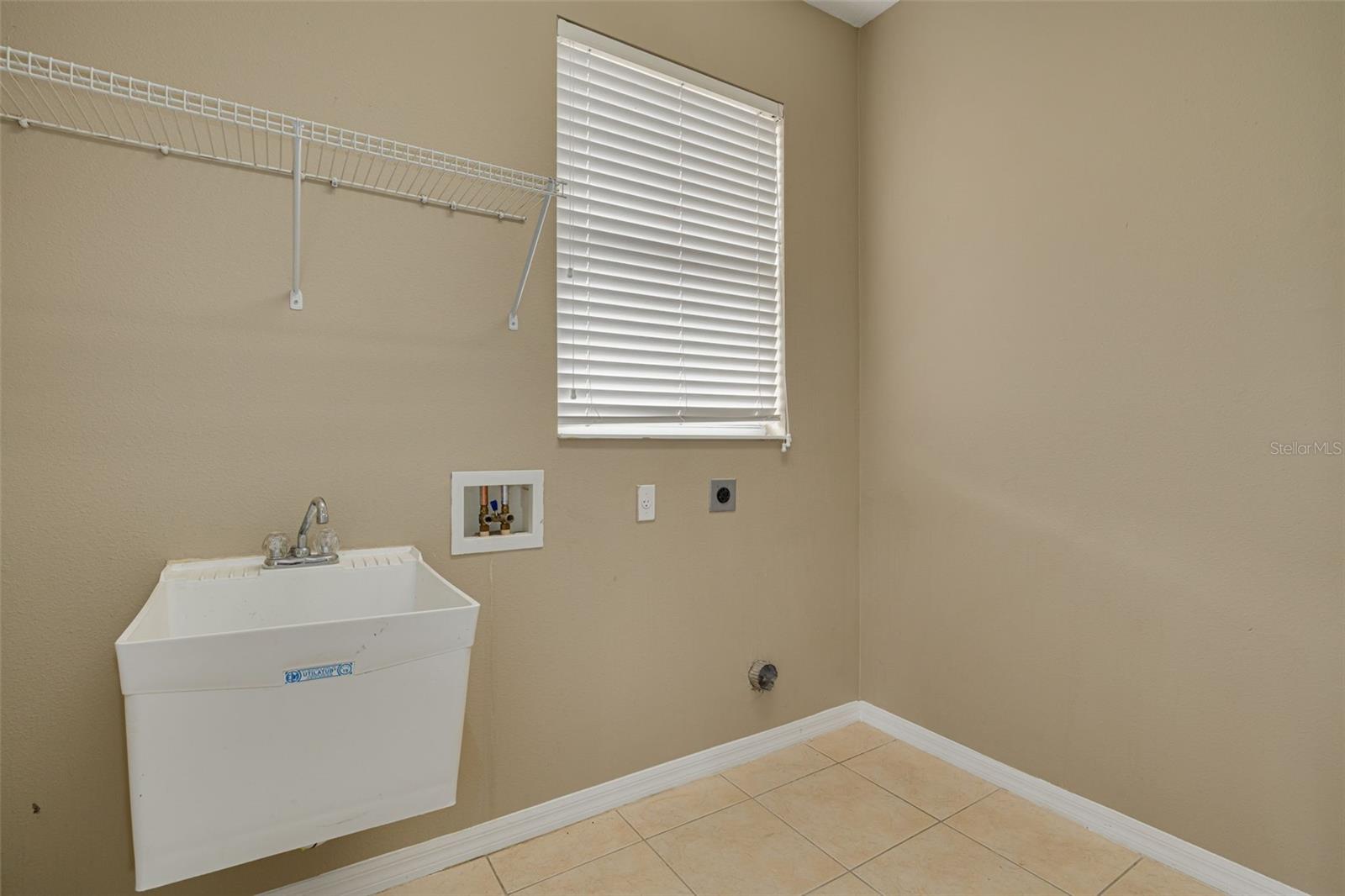STONEYBROOK AT HERITAGE HARBOUR D-1 - Residential
