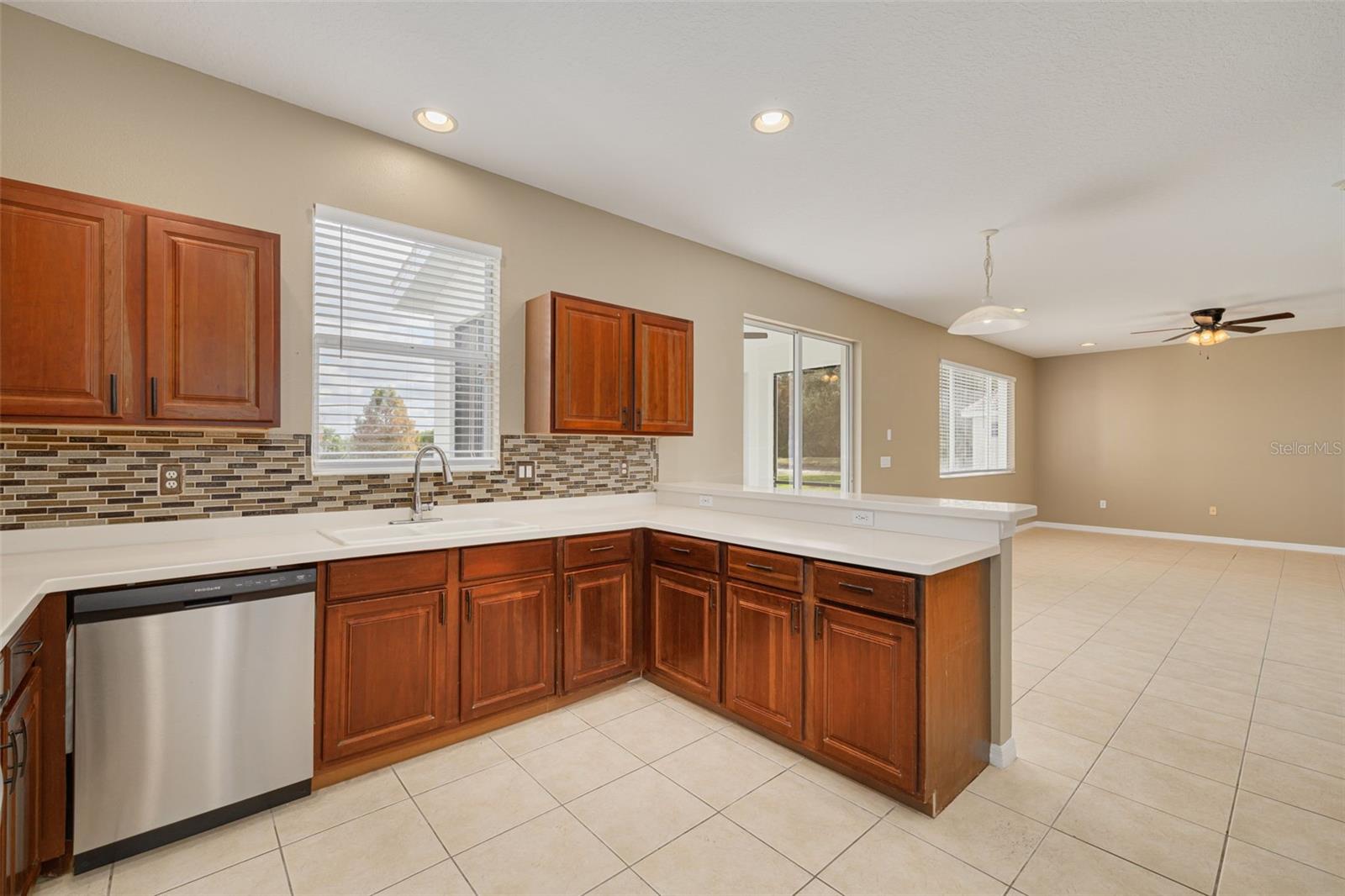 STONEYBROOK AT HERITAGE HARBOUR D-1 - Residential