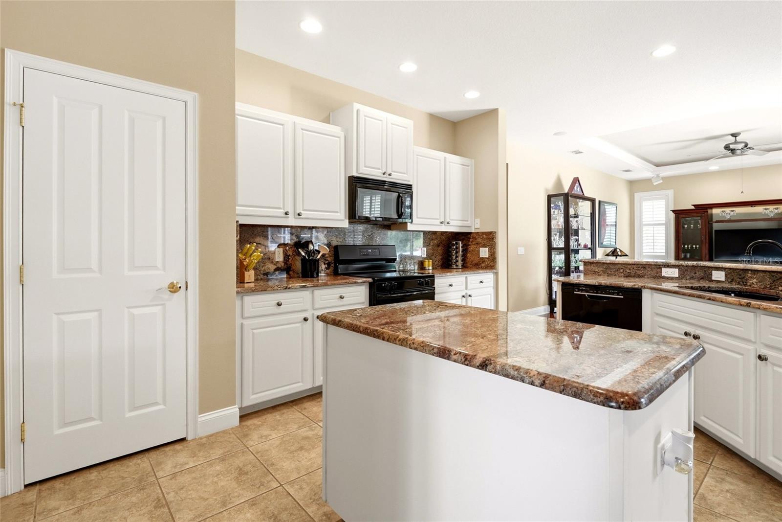 HAWKS RIDGE - Residential