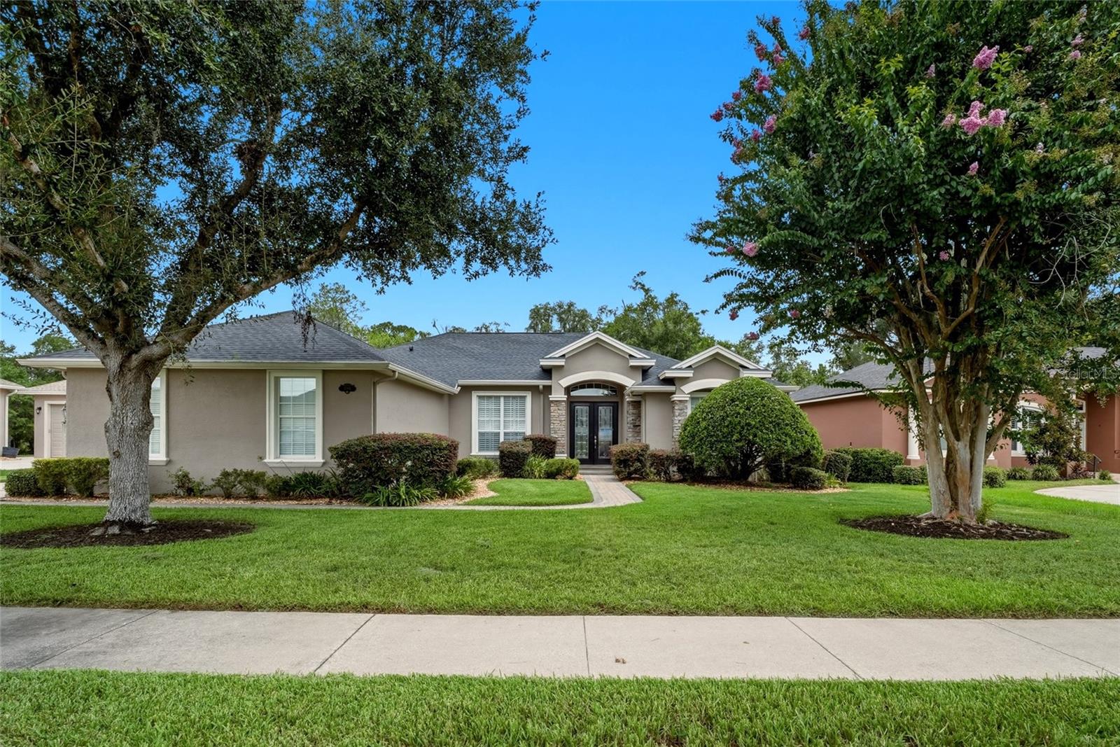 HAWKS RIDGE - Residential