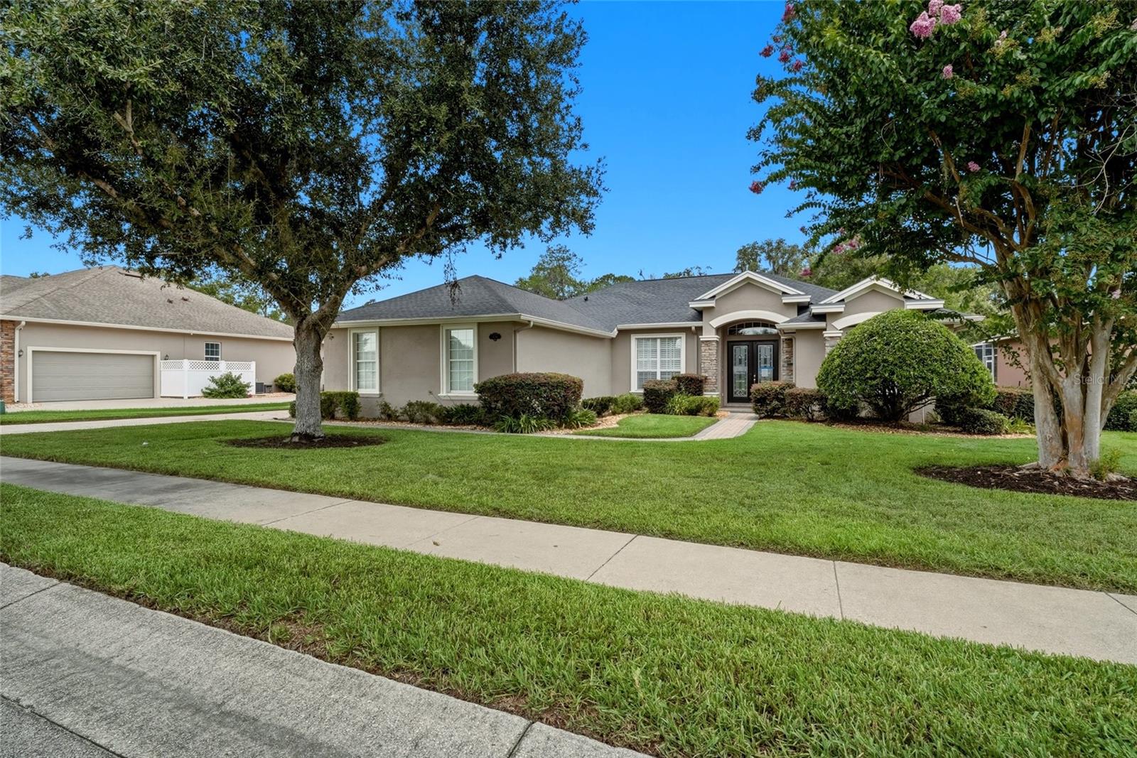 HAWKS RIDGE - Residential