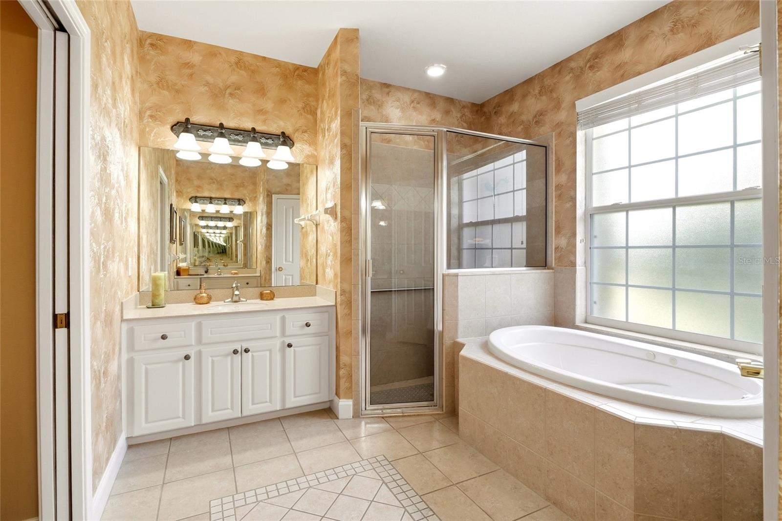 HAWKS RIDGE - Residential
