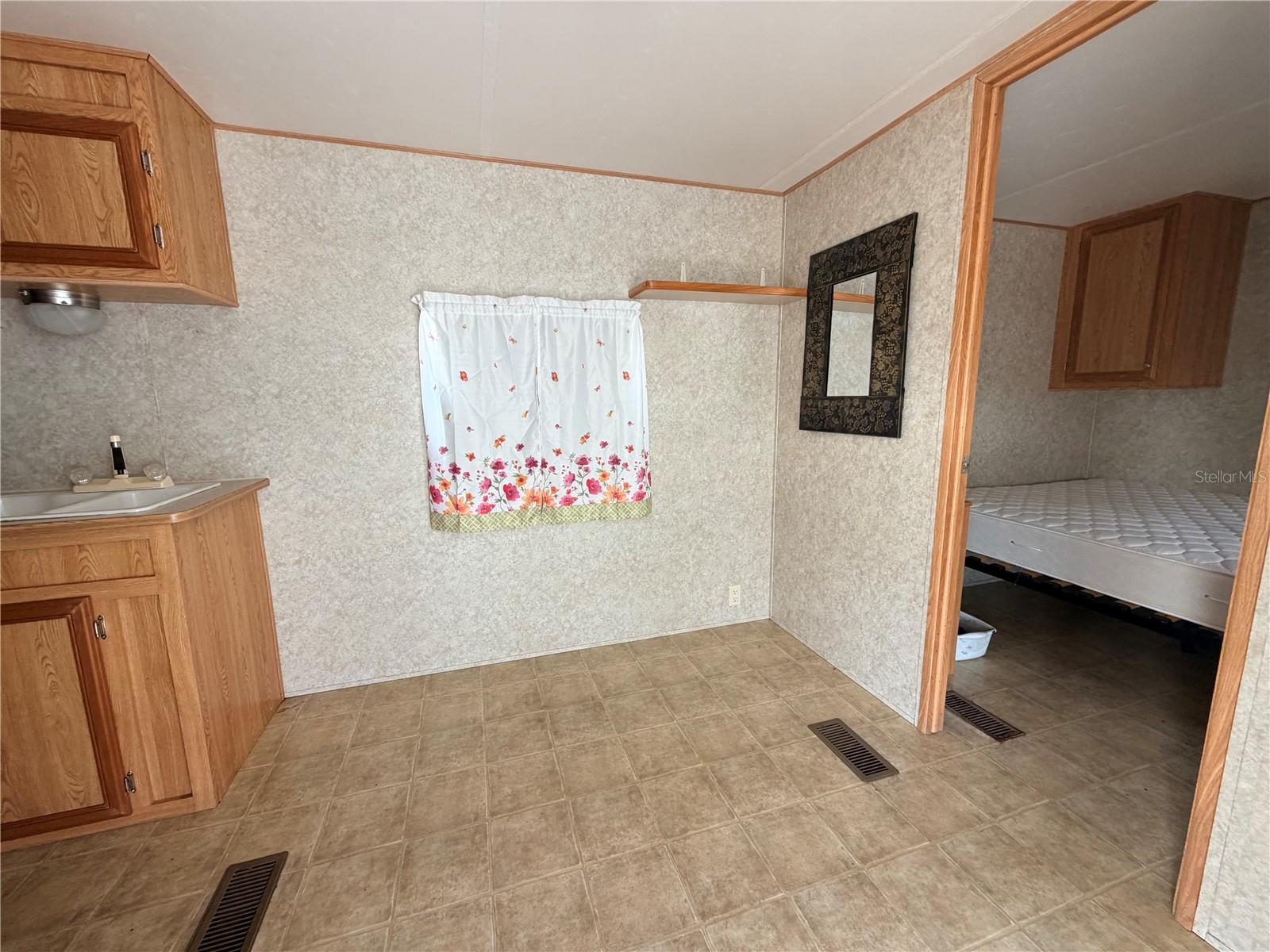 PALM SHORES RV RESORT LT 136 AMD - Residential
