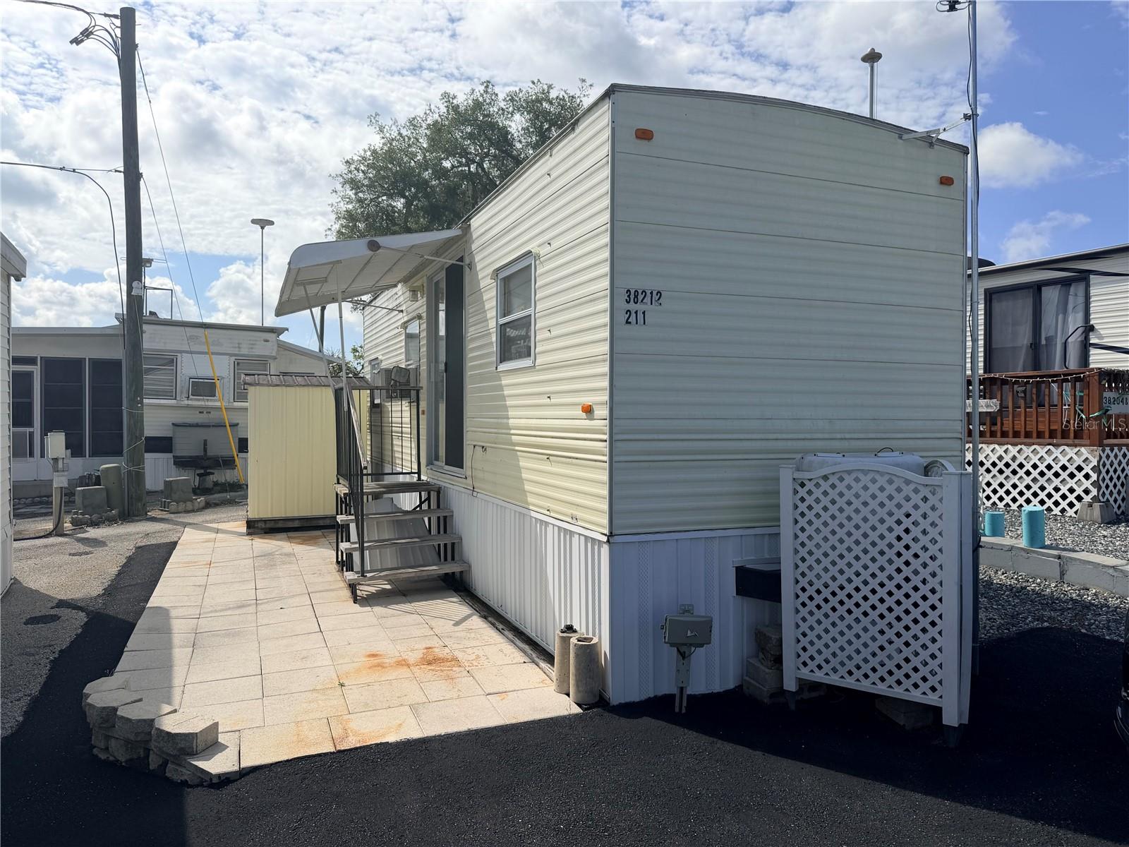 PALM SHORES RV RESORT LT 136 AMD - Residential