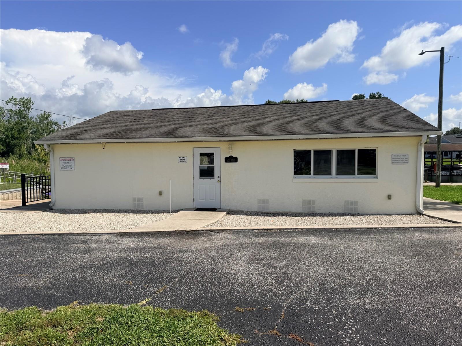 PALM SHORES RV RESORT LT 136 AMD - Residential