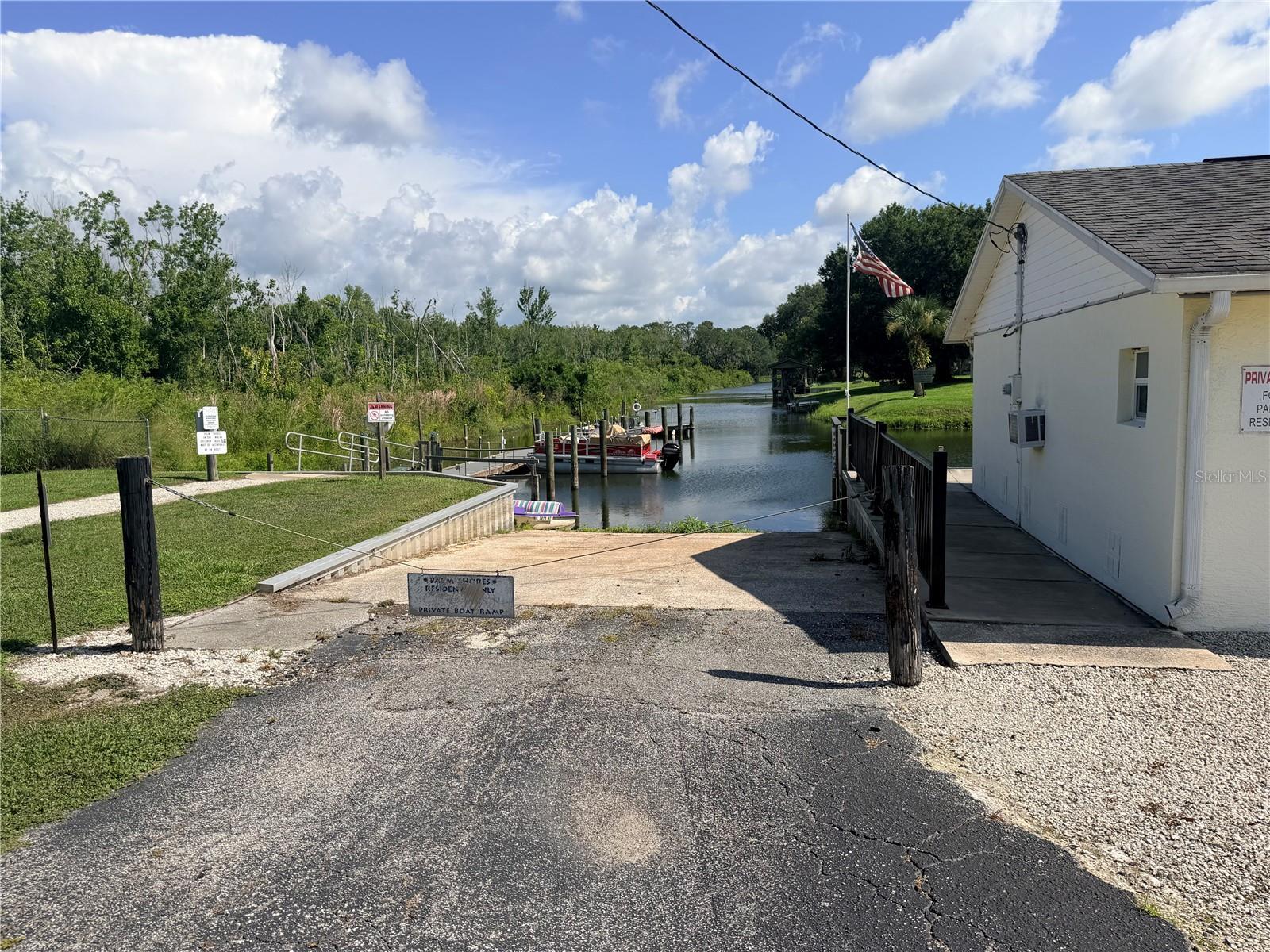 PALM SHORES RV RESORT LT 136 AMD - Residential