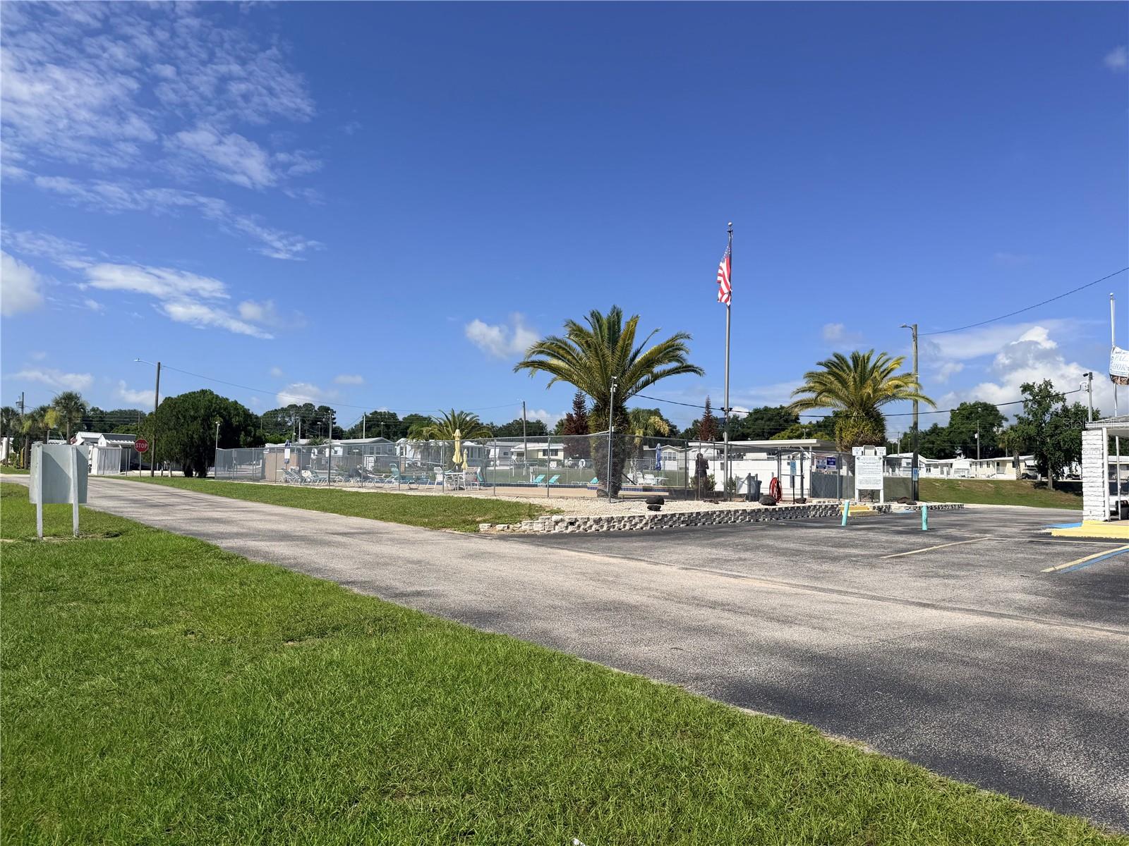 PALM SHORES RV RESORT LT 136 AMD - Residential