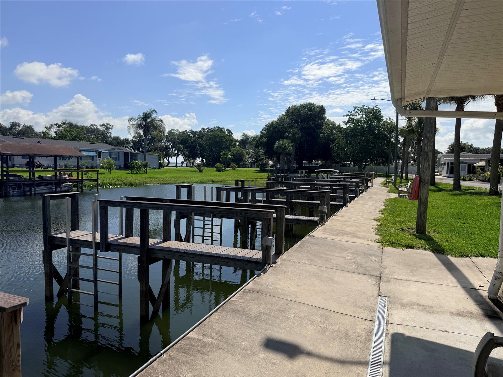 PALM SHORES RV RESORT LT 136 AMD - Residential
