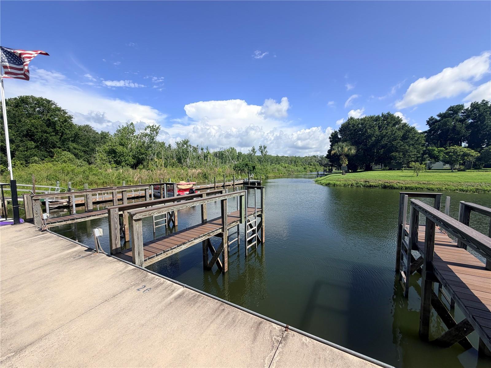 PALM SHORES RV RESORT LT 136 AMD - Residential