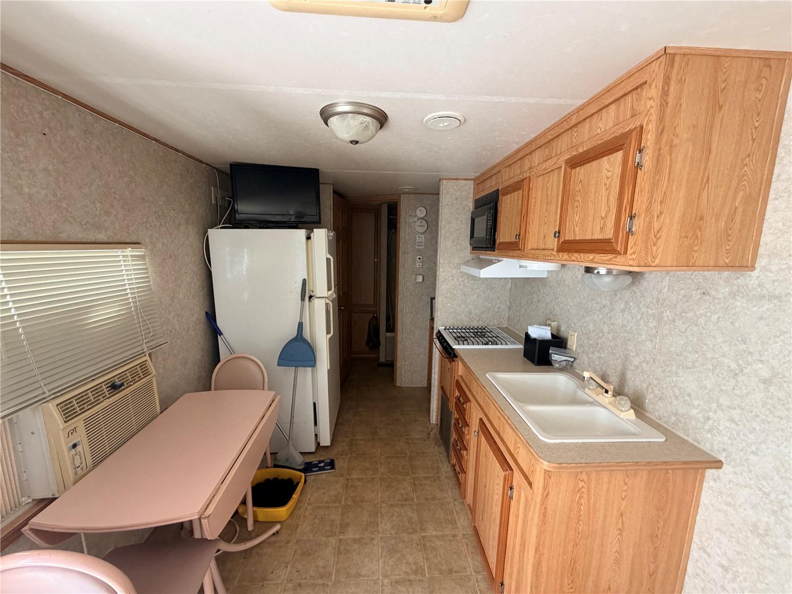 PALM SHORES RV RESORT LT 136 AMD - Residential