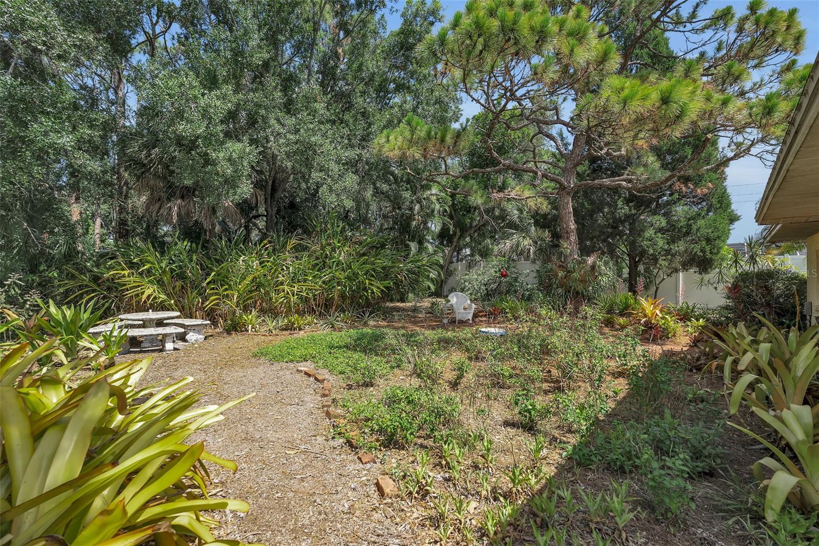 WEST WOODS - Residential