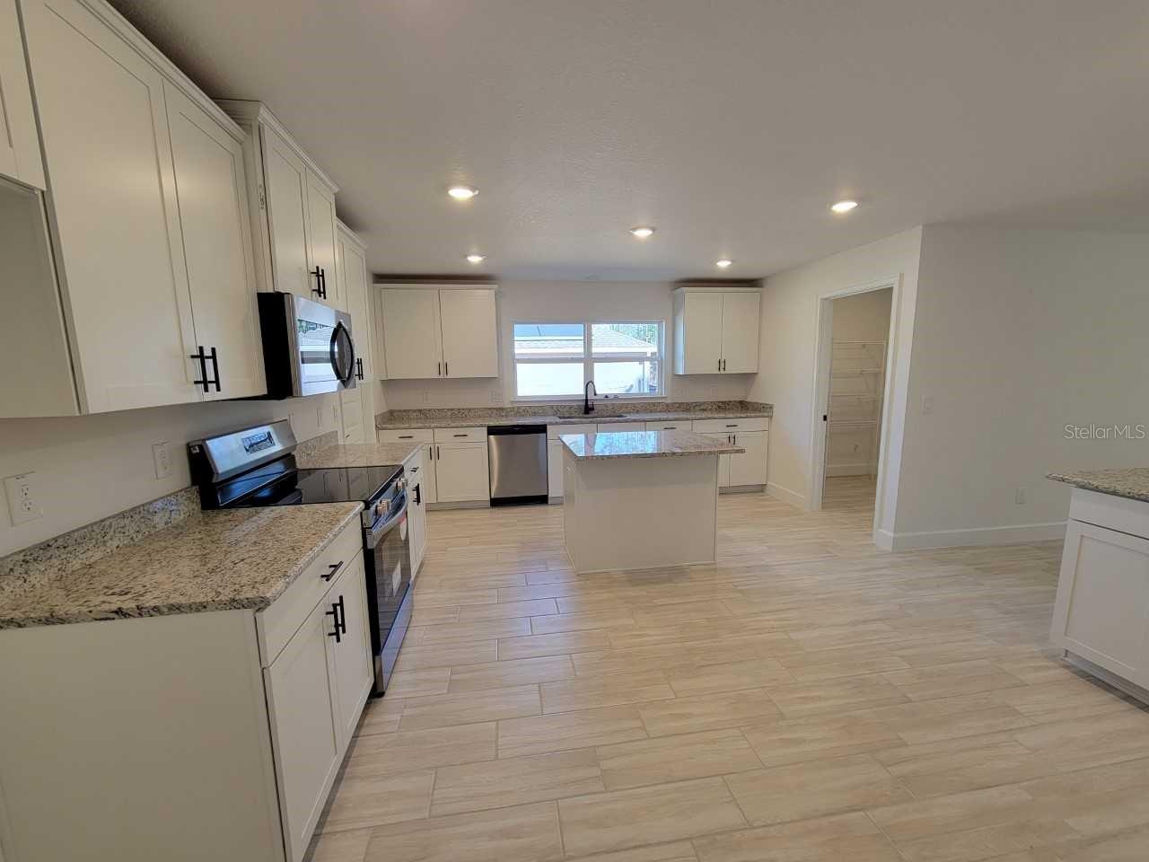 MARION OAKS UN 04 - Residential