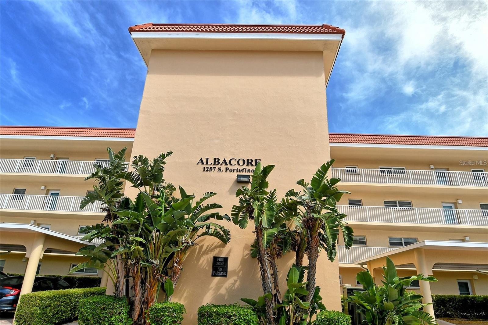 SIESTA HARBOR I - Residential