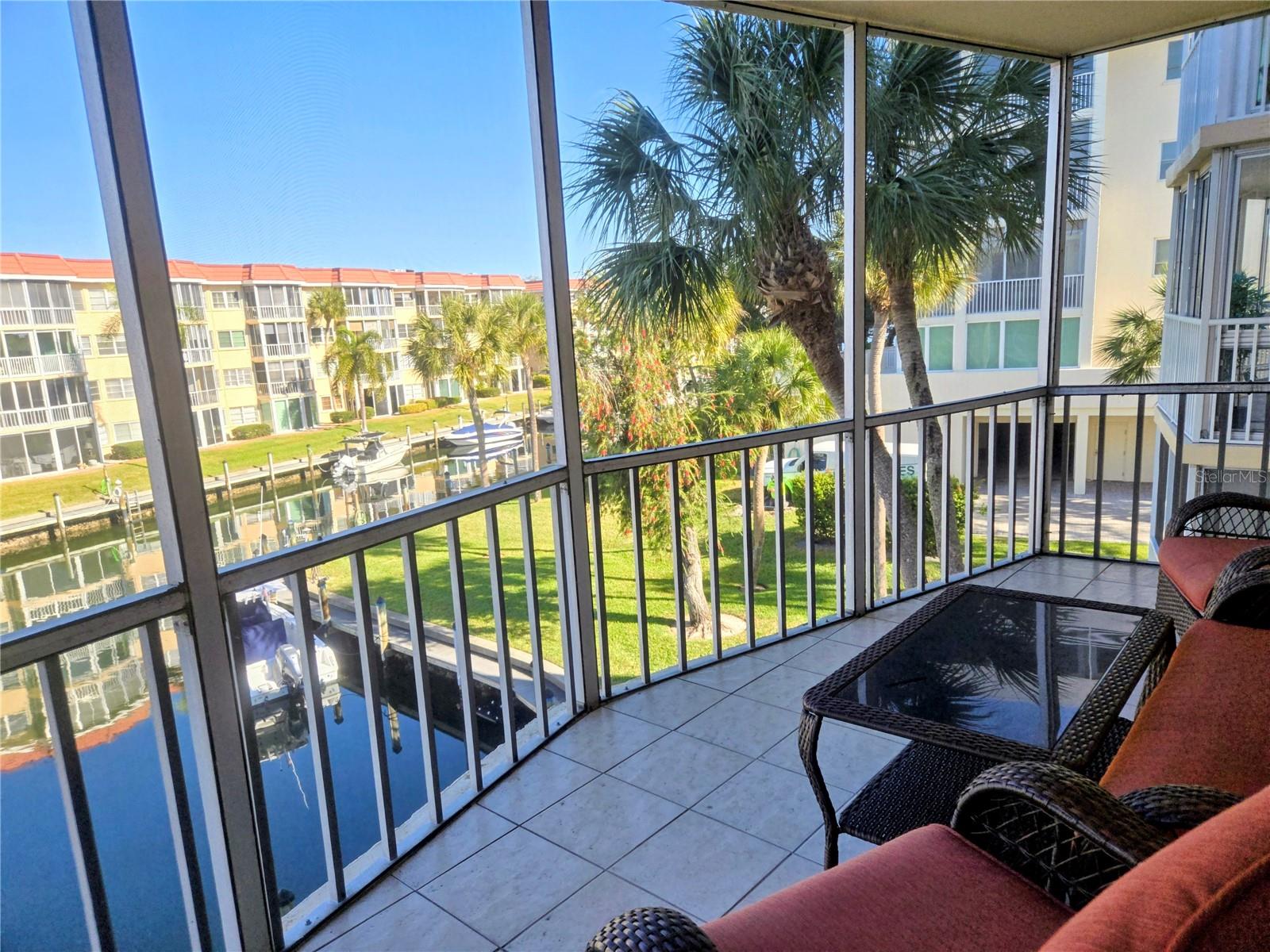 SIESTA HARBOR I - Residential