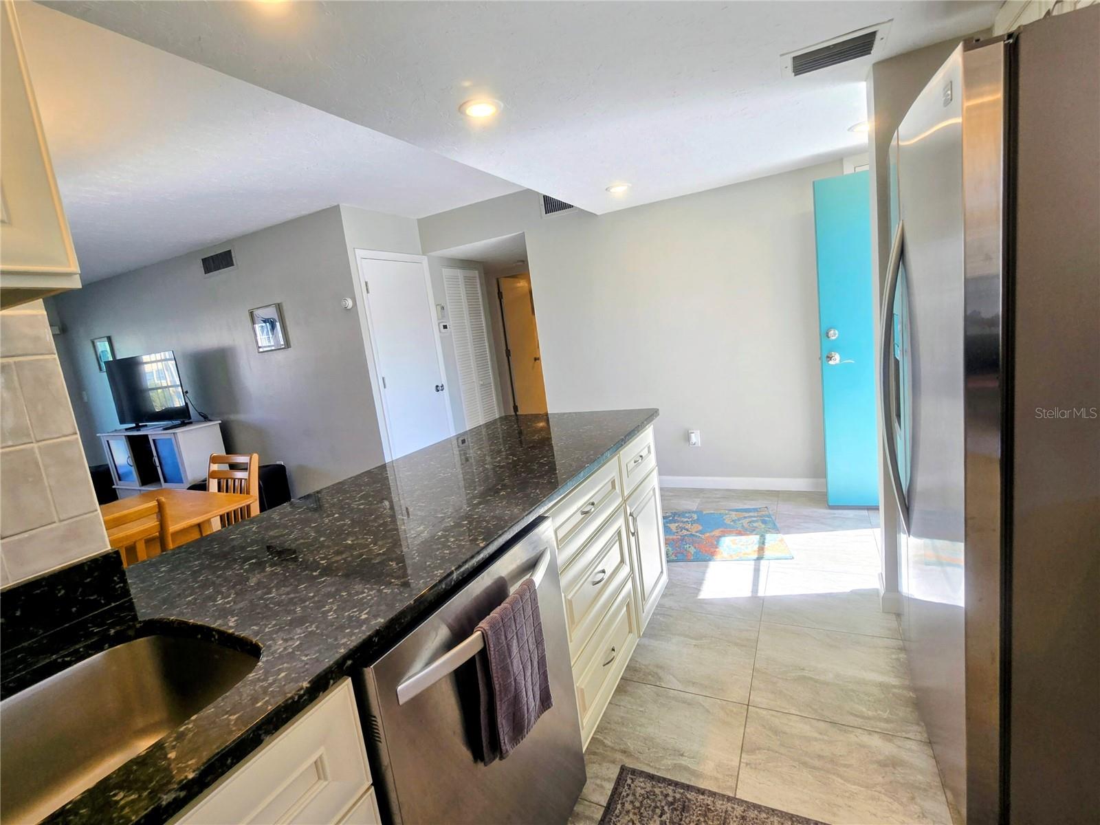 SIESTA HARBOR I - Residential